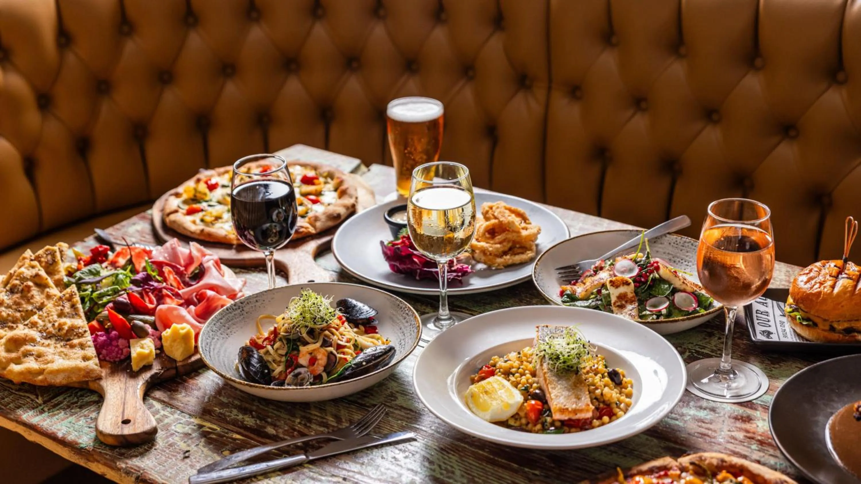 Restaurant/places to eat in Holiday Inn Warwick Farm by IHG