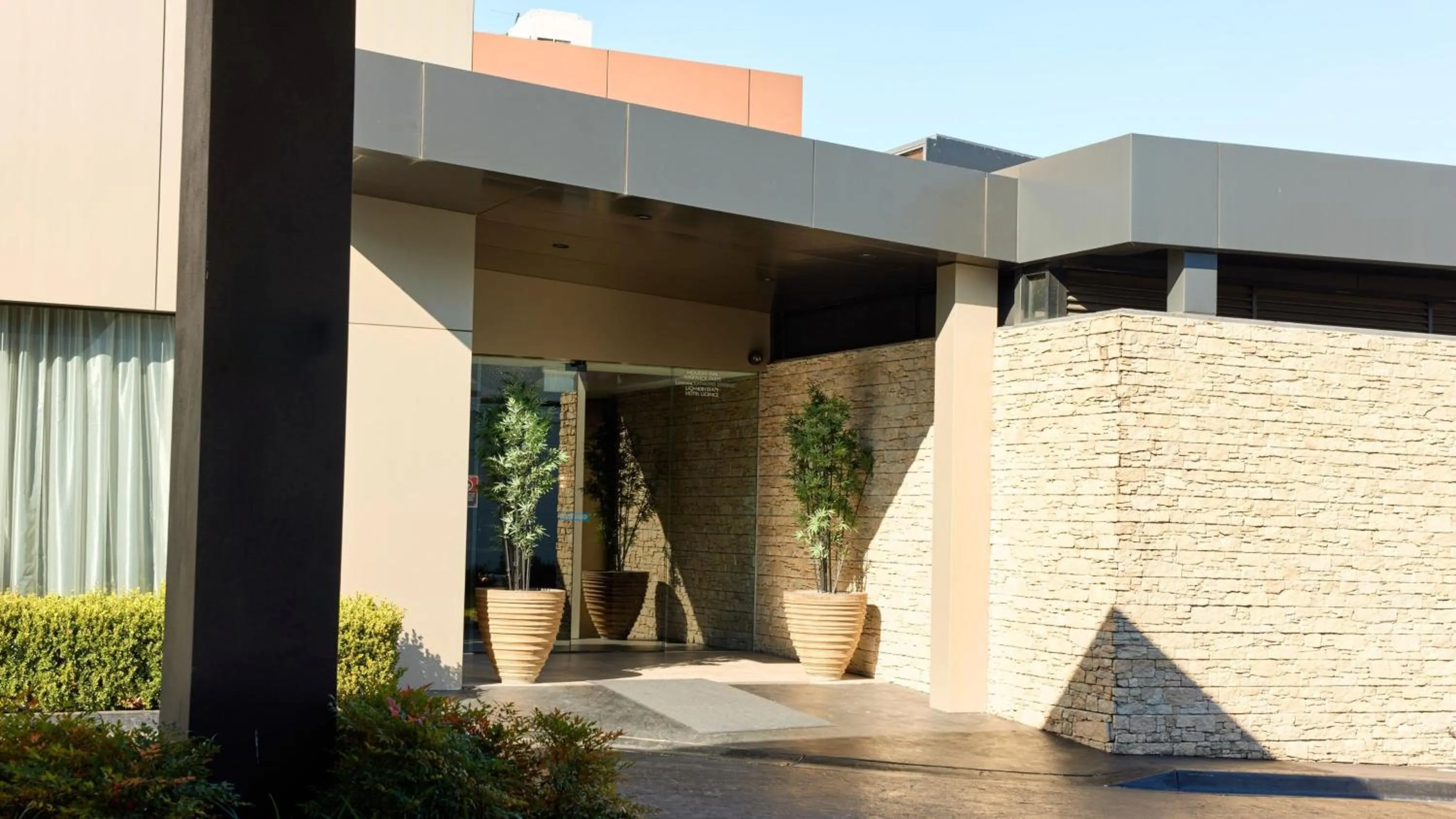 Property building in Holiday Inn Warwick Farm by IHG