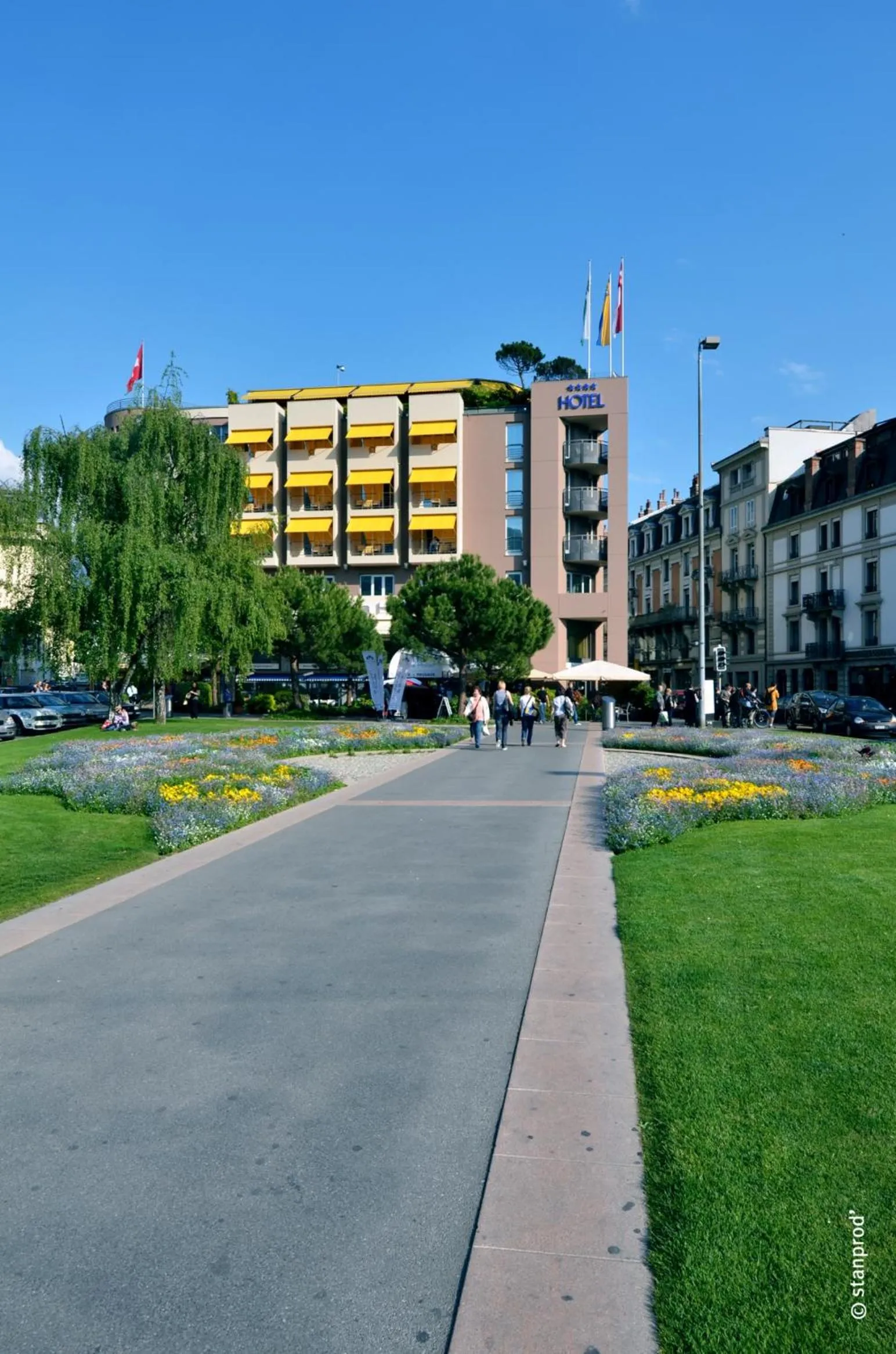 Property building in Astra Vevey Hotel & Restaurant