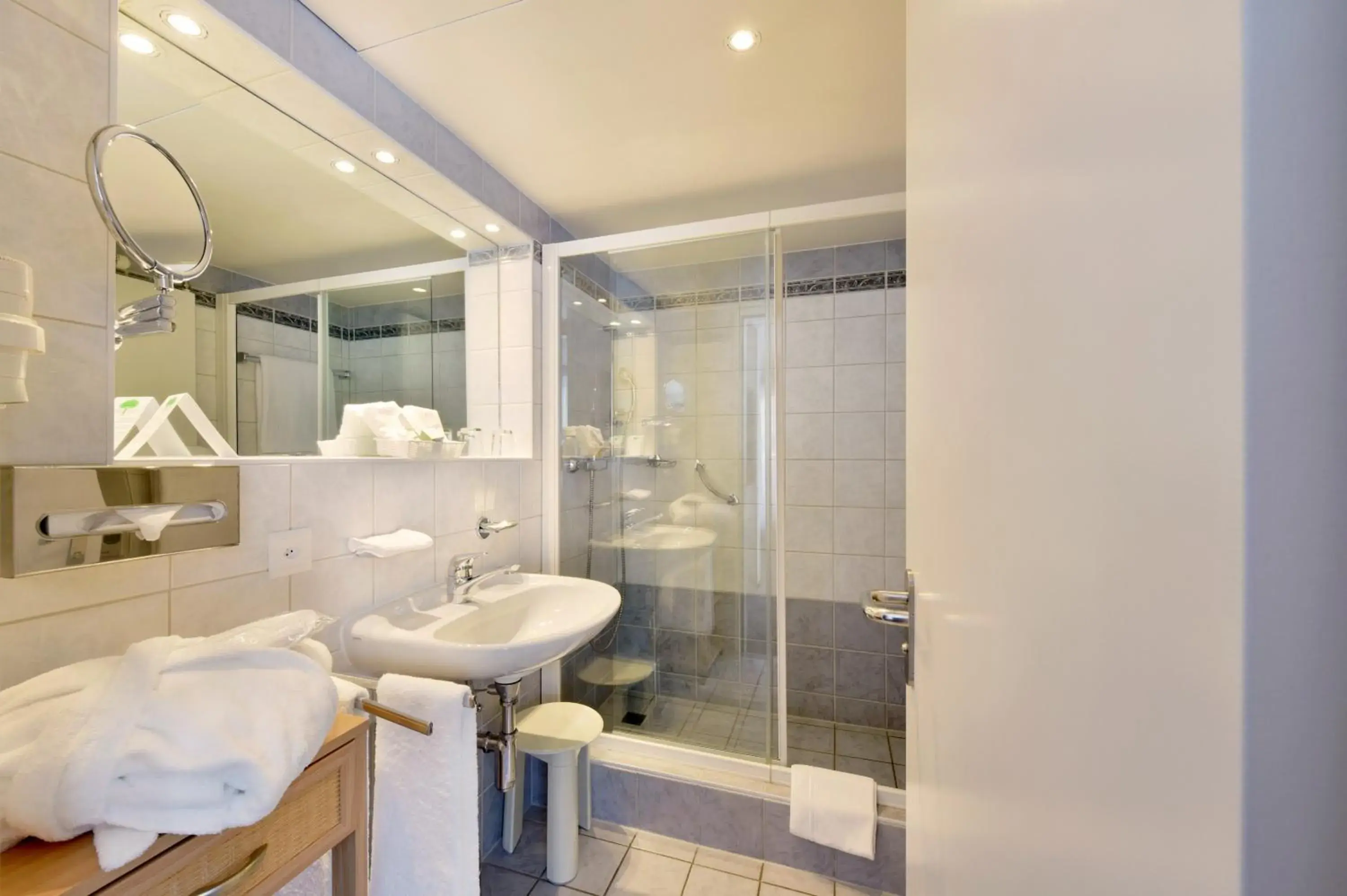 Family Room in Astra Vevey Hotel & Restaurant Family Room in Astra Vevey Hotel & Restaurant