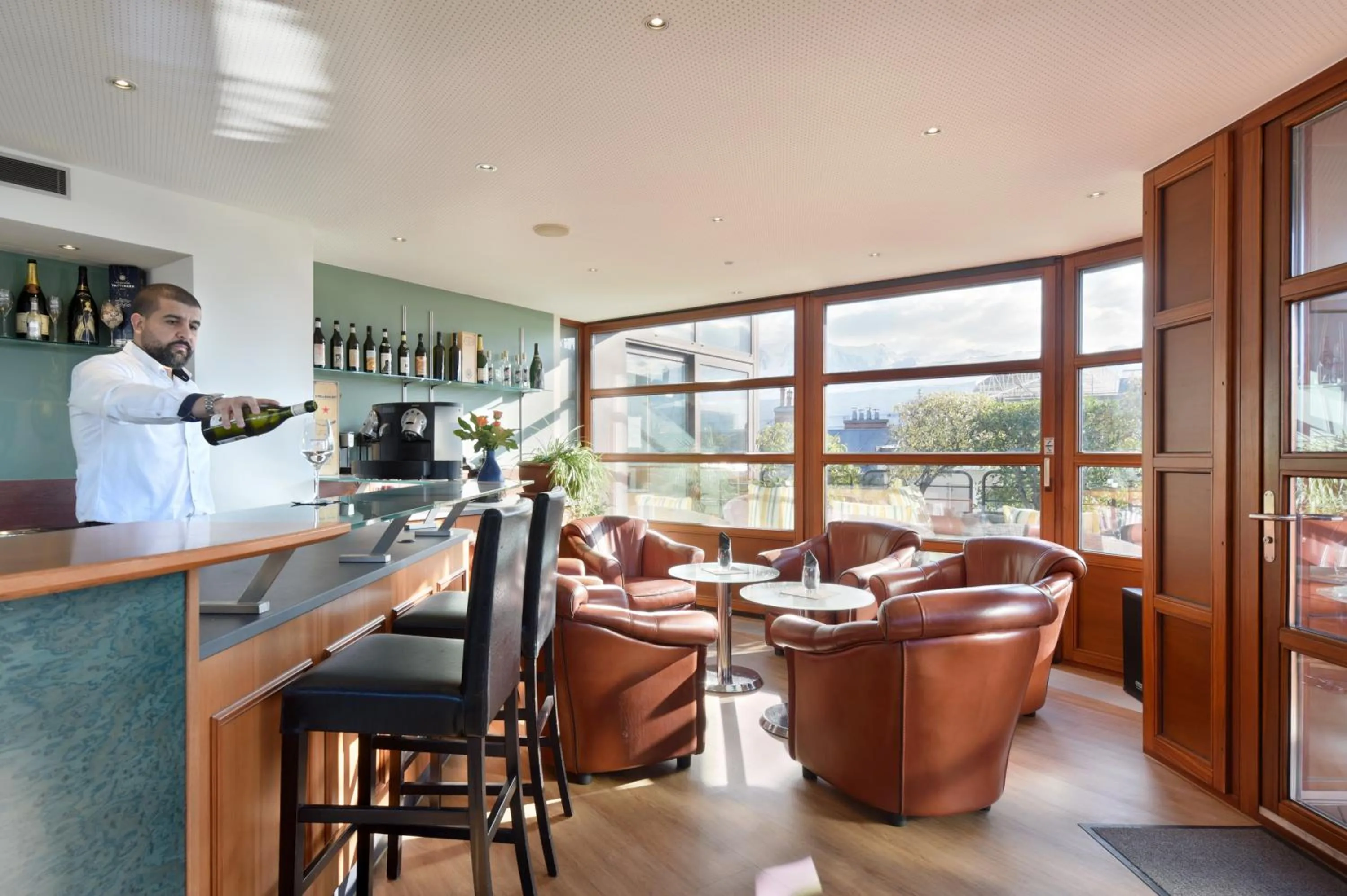 Restaurant/places to eat in Astra Vevey Hotel & Restaurant