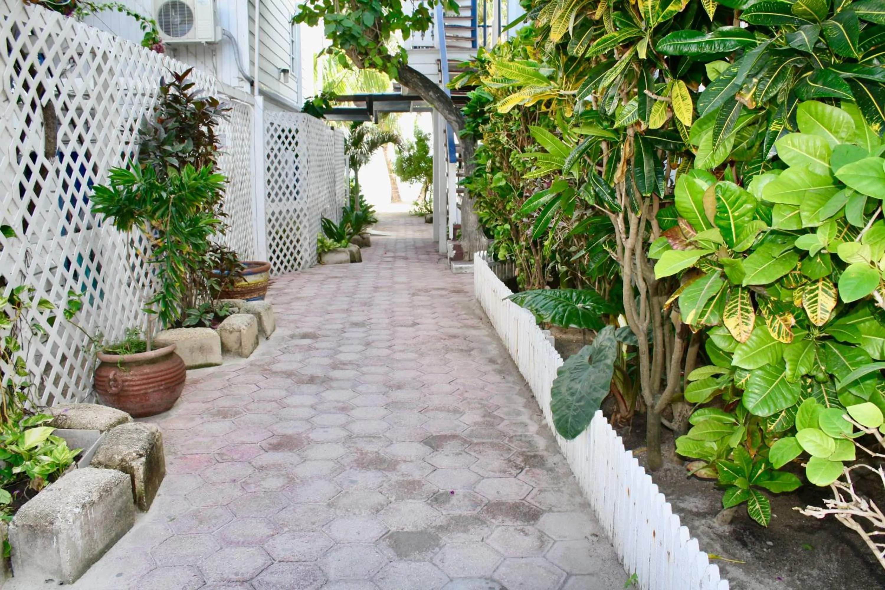 Facade/entrance in Holiday Hotel