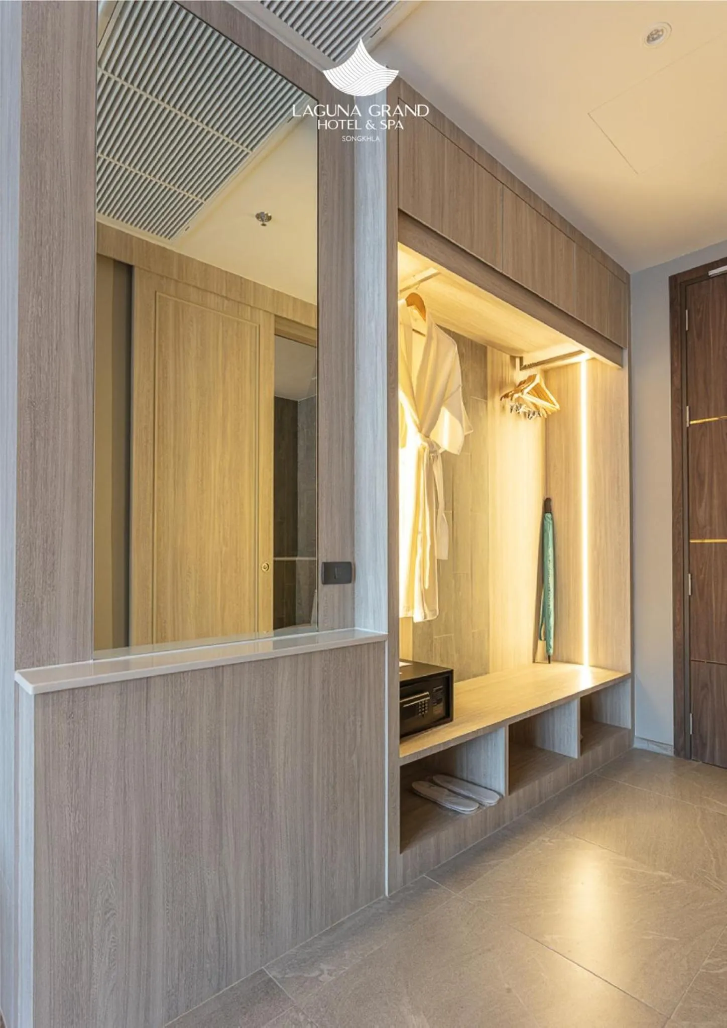 wardrobe in Laguna Grand Hotel & Spa Songkhla