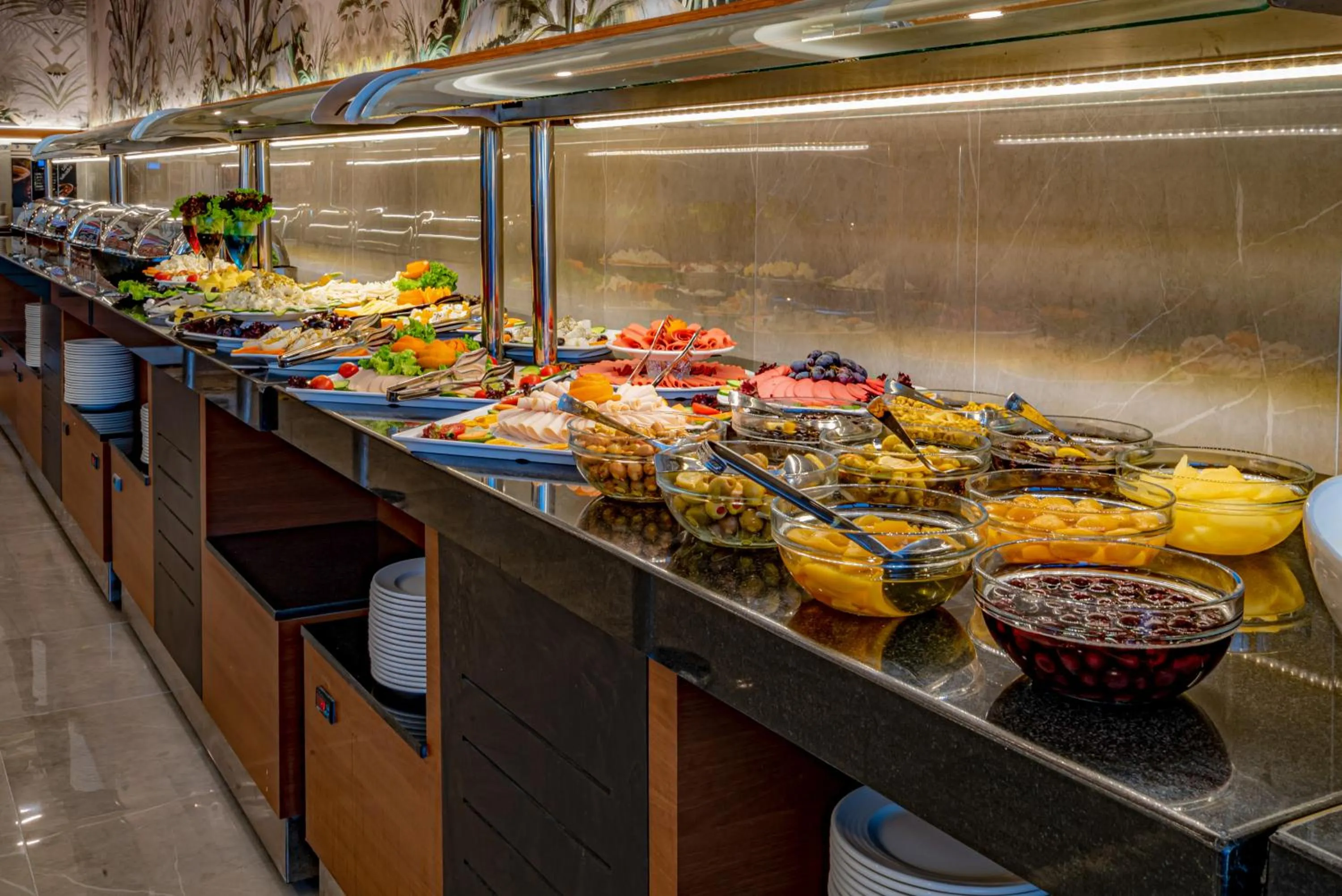 Food and drinks in Side Amour Hotel