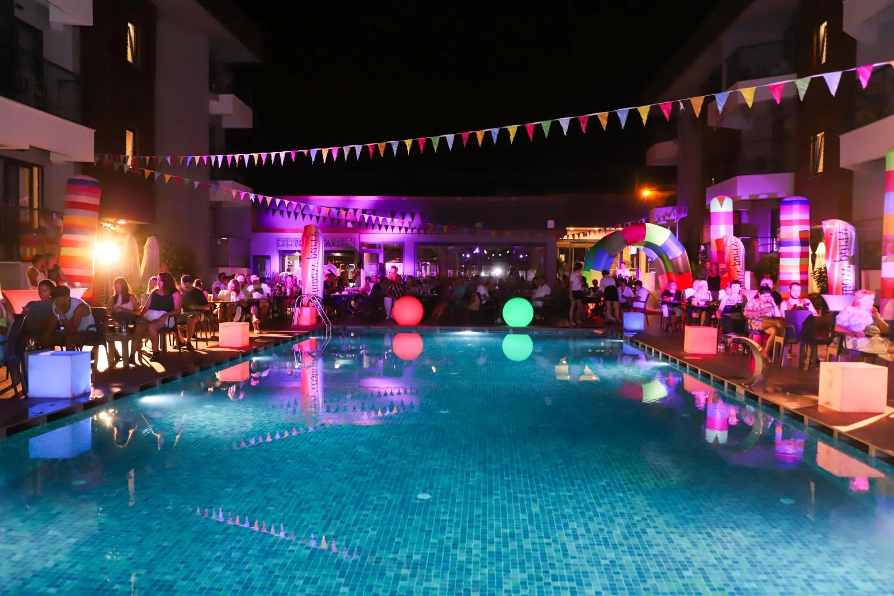 Night in Side Amour Hotel