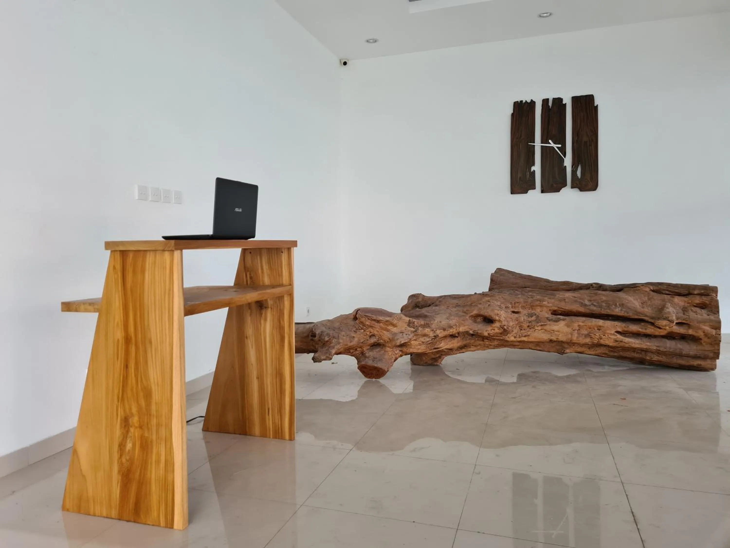 Lobby or reception in Graha Martadinata Syariah Mitra RedDoorz