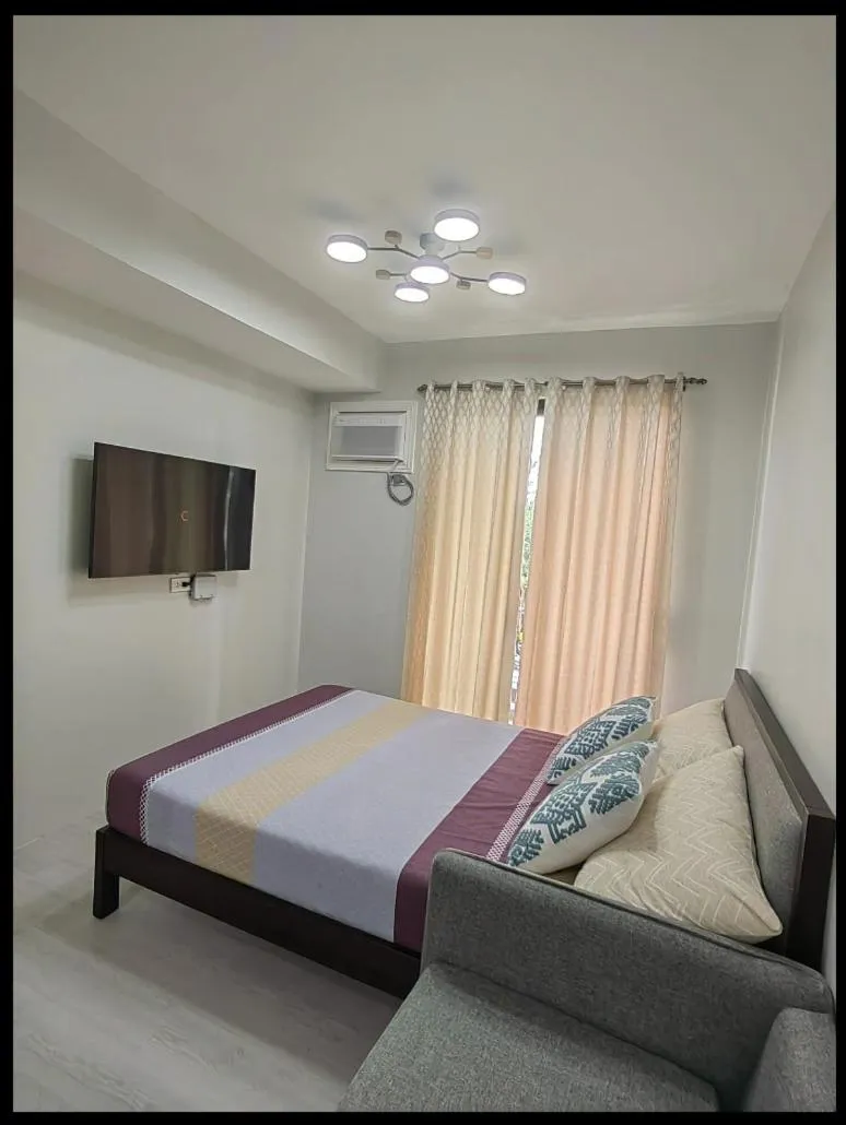 Bed in Summer10th Pinesuites Scandi Minimalist Deluxe