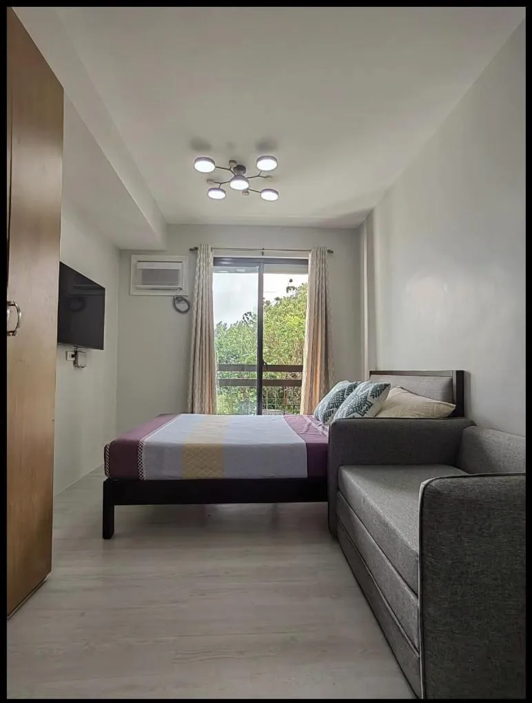 Bed in Summer10th Pinesuites Scandi Minimalist Deluxe