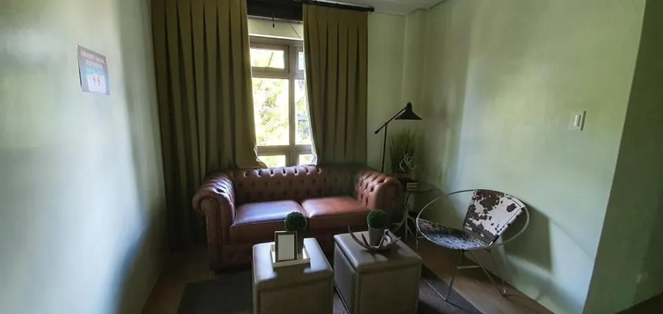 Summer10th Pinesuites Scandi Minimalist Deluxe