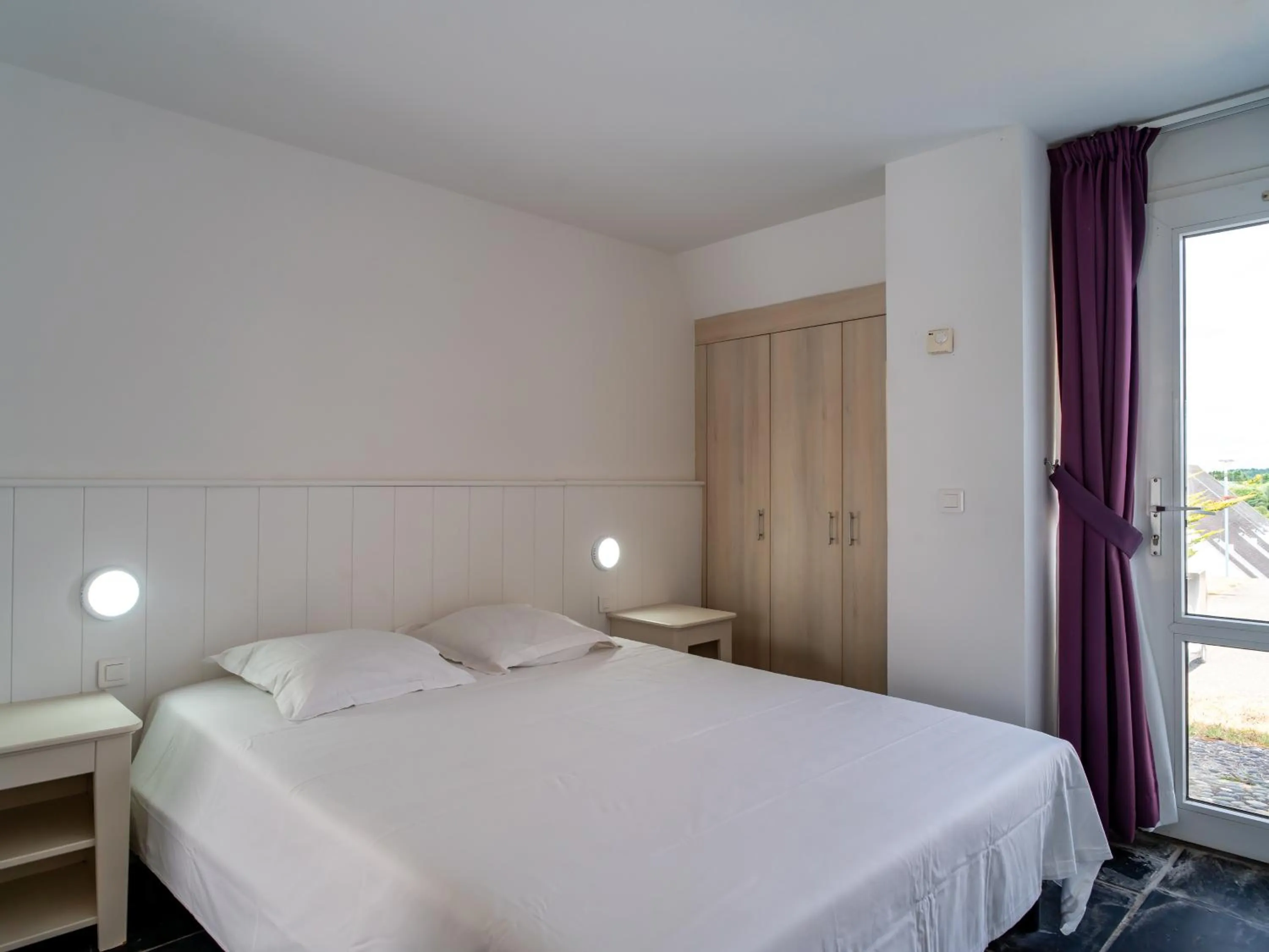 Bedroom, Bed in Vacancéole - Sud Océan