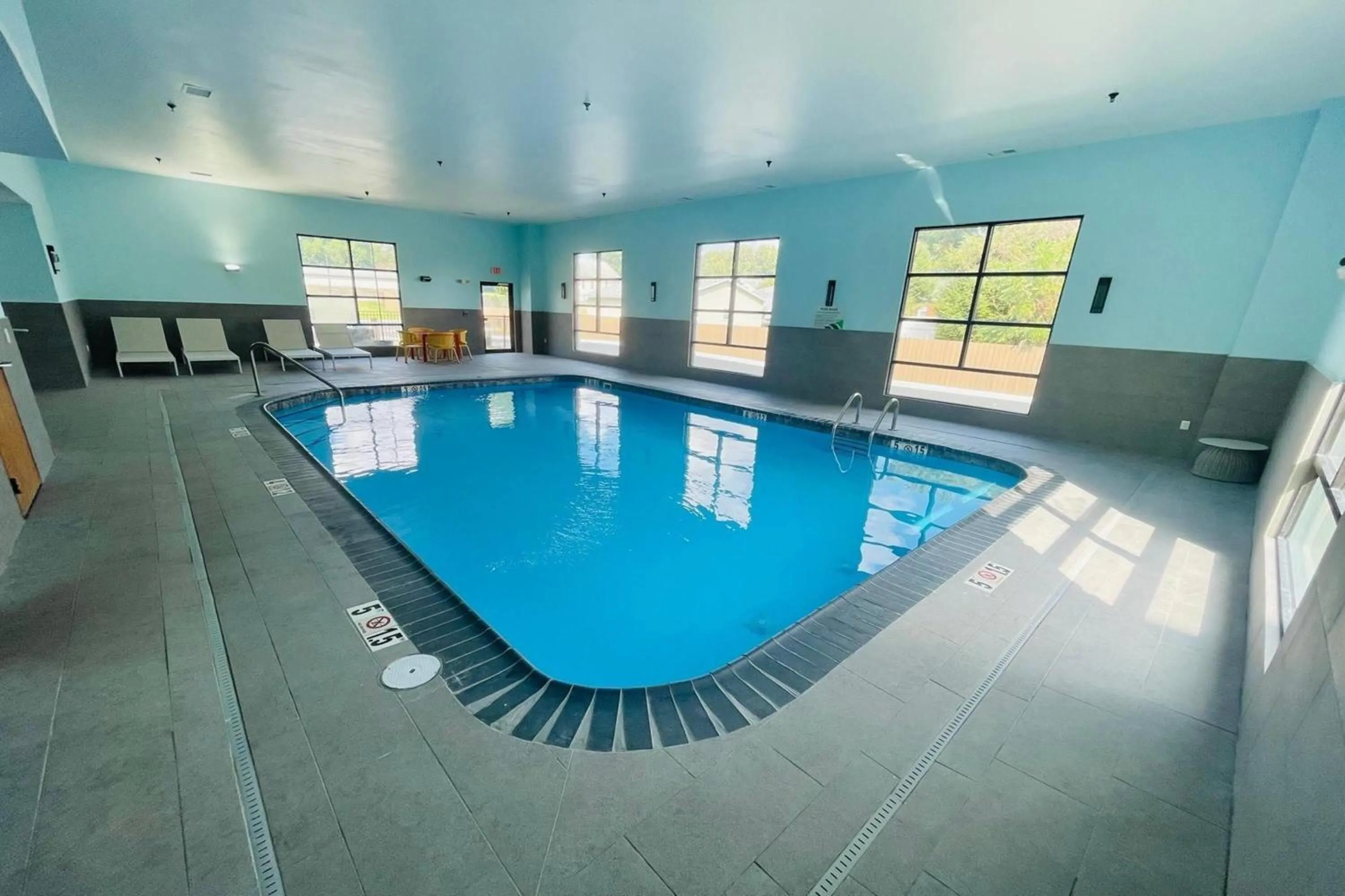 Pool view in Wingate by Wyndham Parkersburg-Vienna