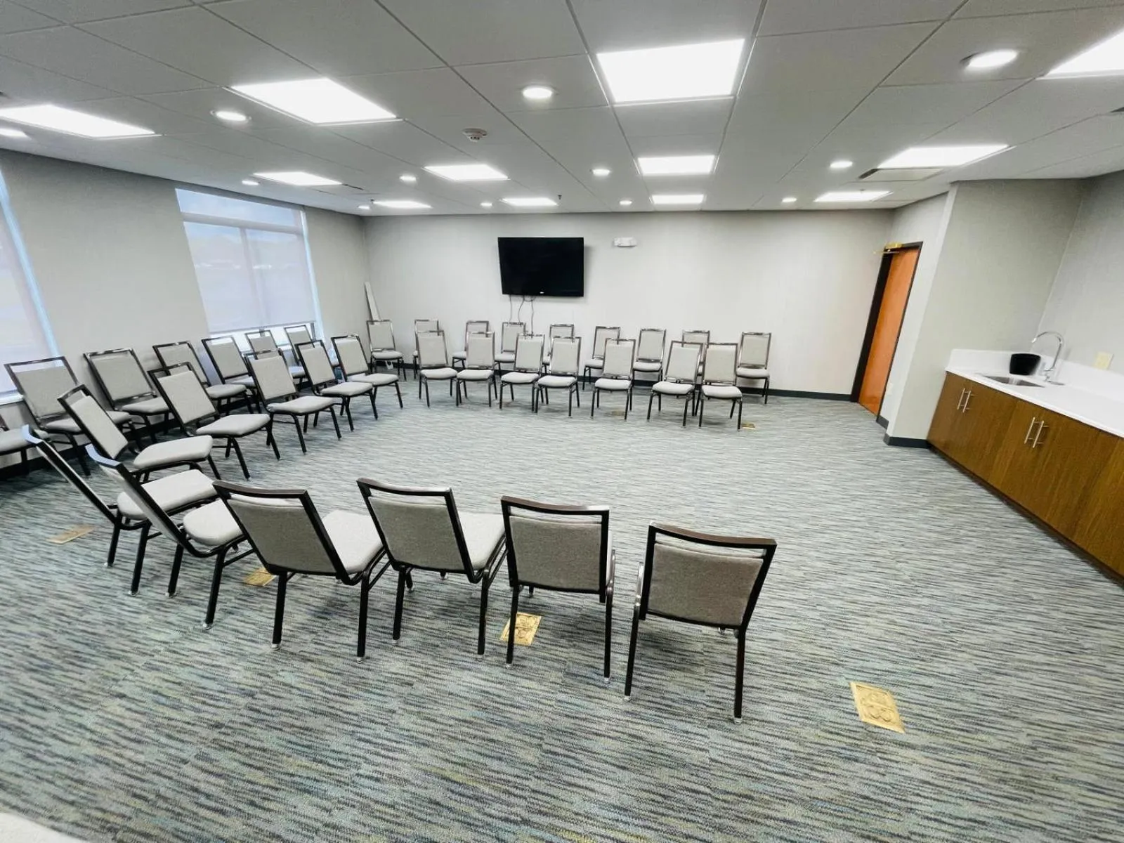 Meeting/conference room in Wingate by Wyndham Parkersburg-Vienna