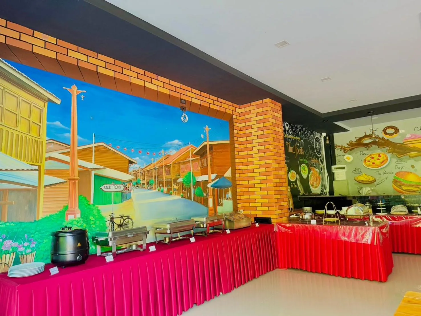 Restaurant/places to eat in Peaceful Resort , Long Beach - Koh Lanta