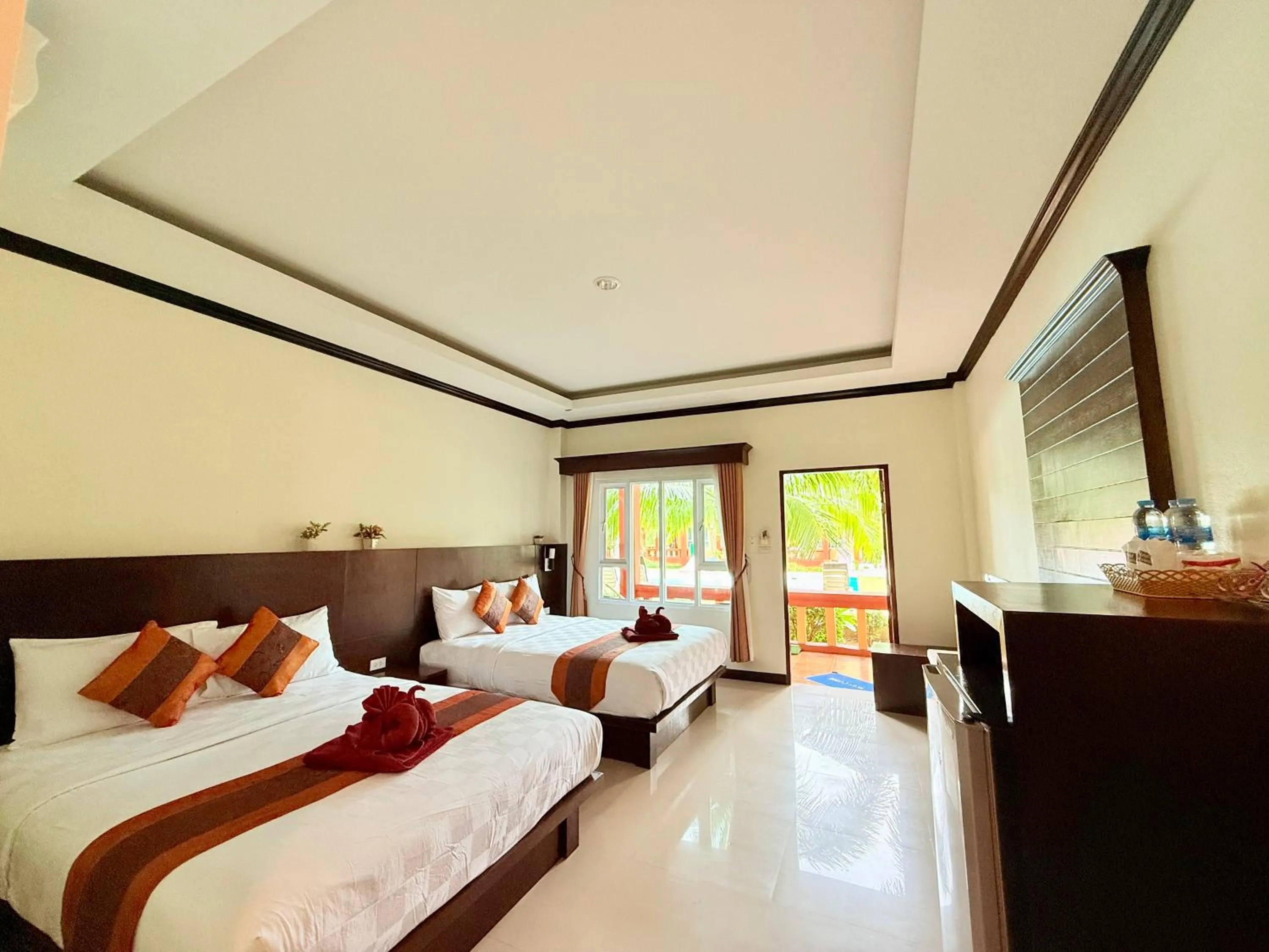 Bed in Peaceful Resort , Long Beach - Koh Lanta