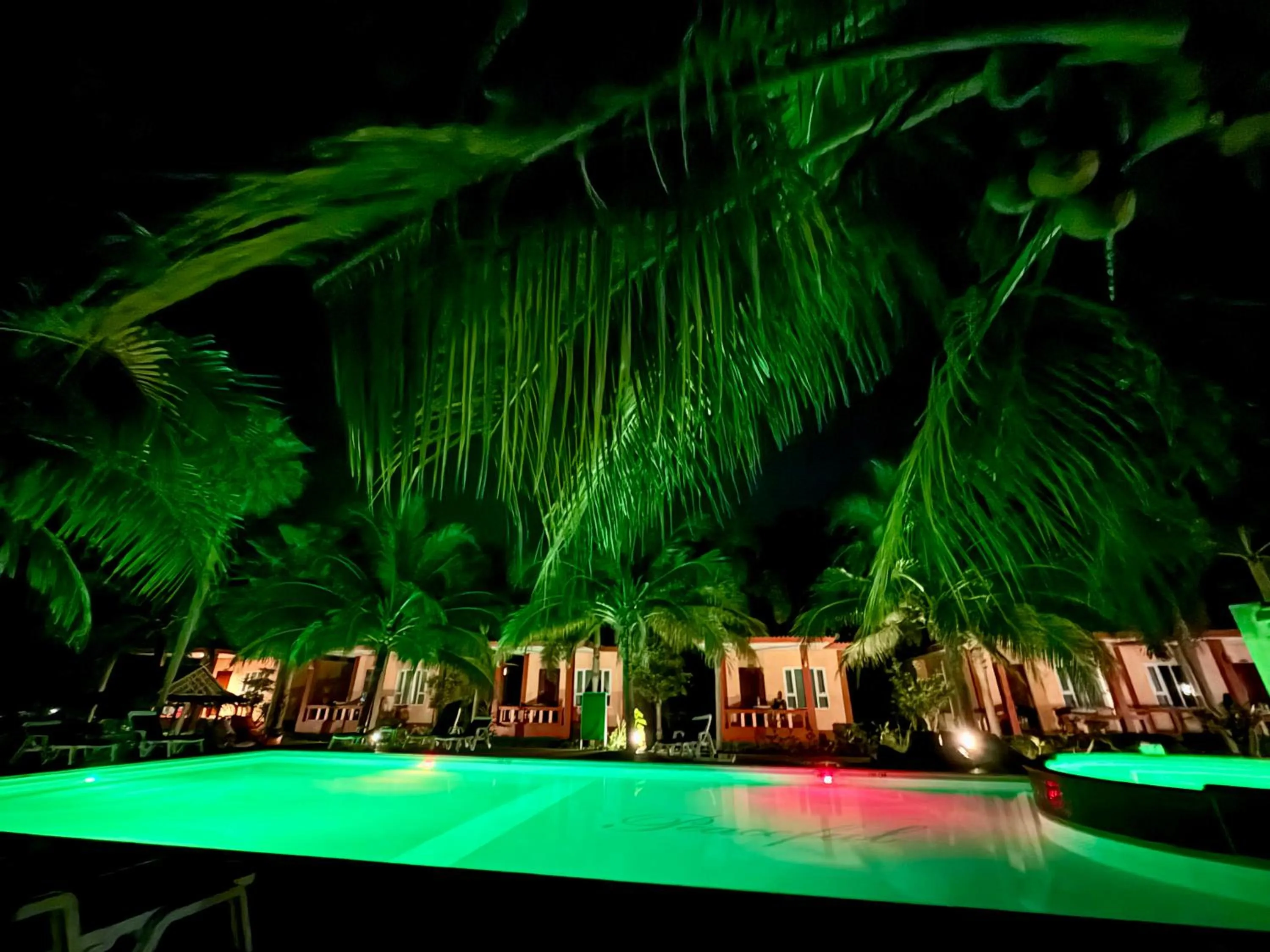 Night in Peaceful Resort , Long Beach - Koh Lanta