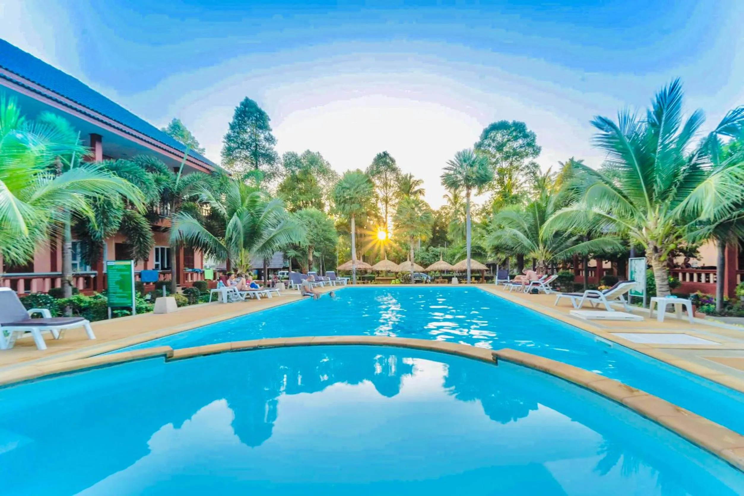 Swimming pool in Peaceful Resort , Long Beach - Koh Lanta