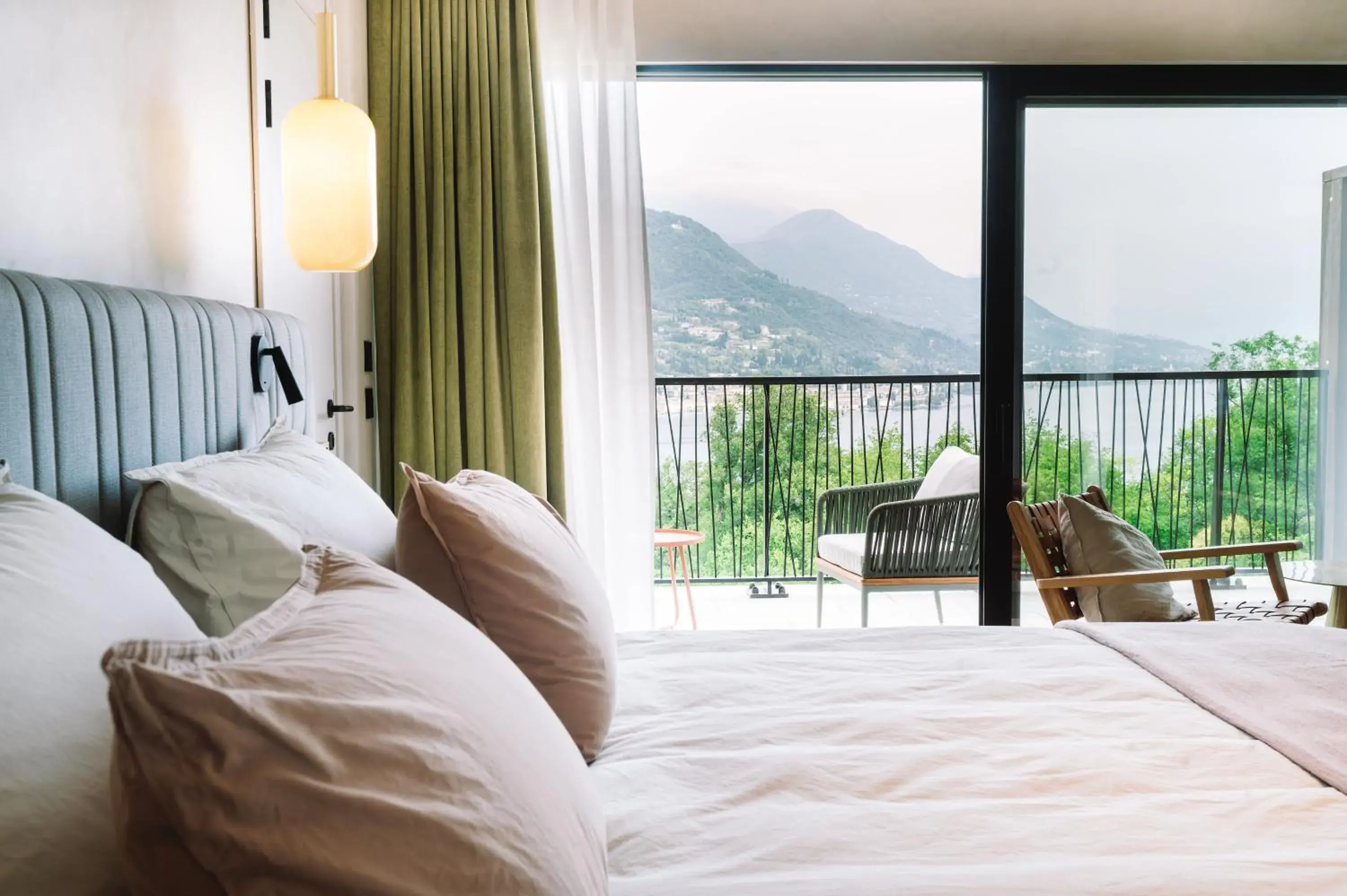 Suite with Lake View in A-ROSA Gardasee Suite with Lake View in A-ROSA Gardasee