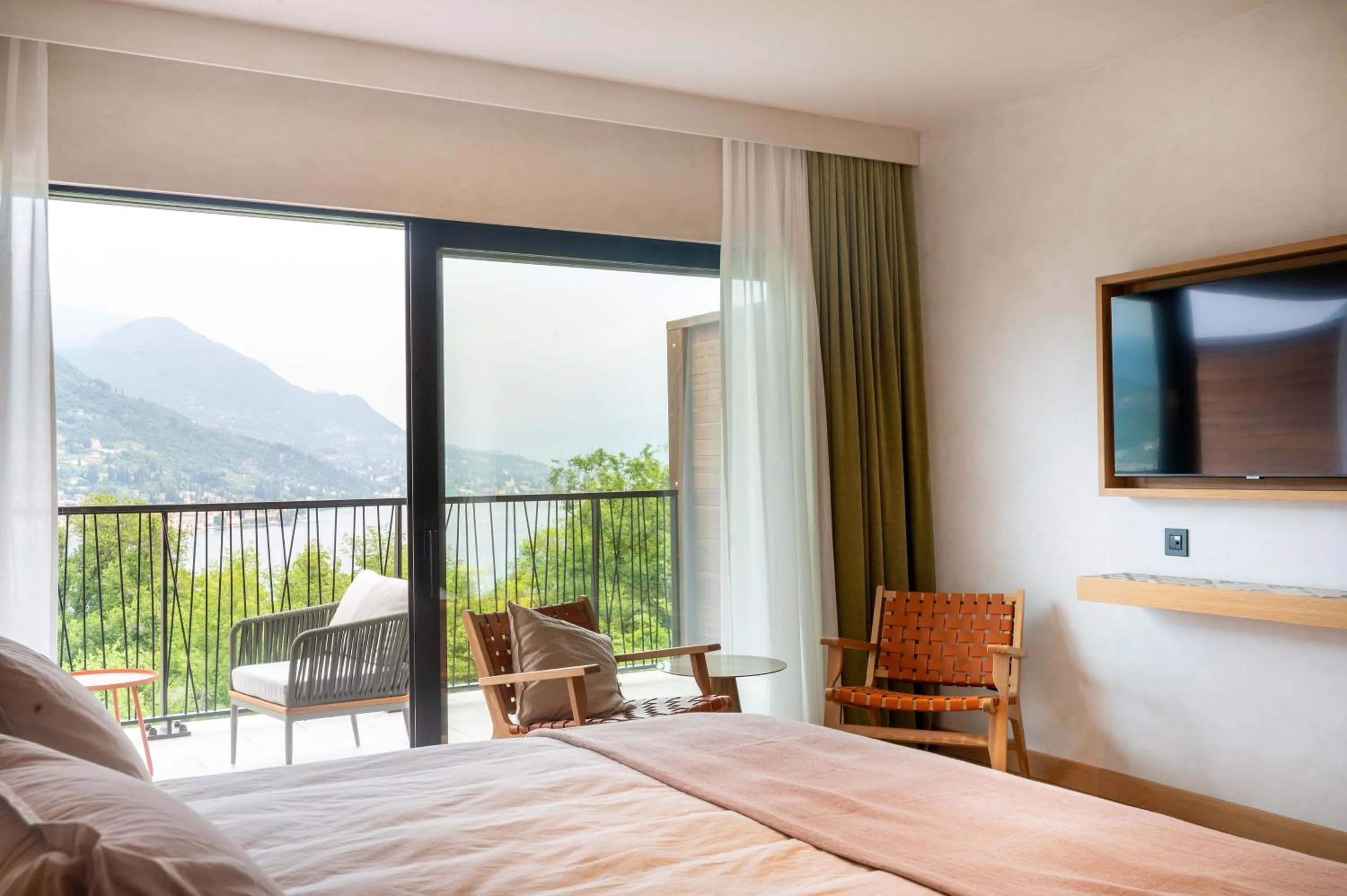 View (from property/room), Bed in A-ROSA Gardasee