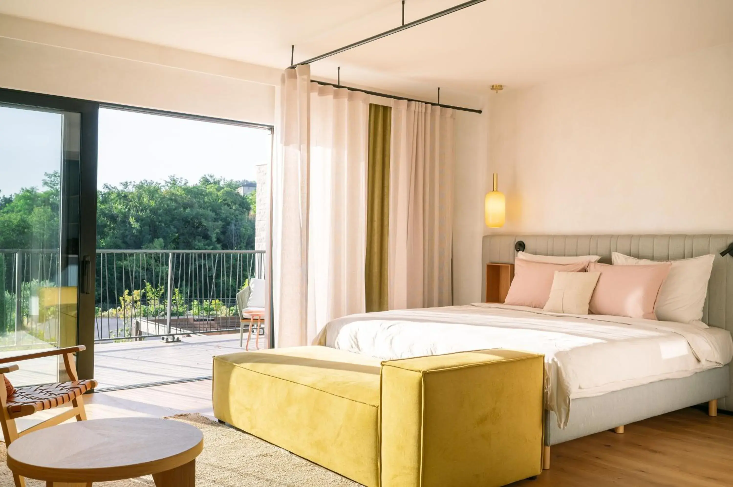 Junior Suite with Lake View in A-ROSA Gardasee Junior Suite with Lake View in A-ROSA Gardasee