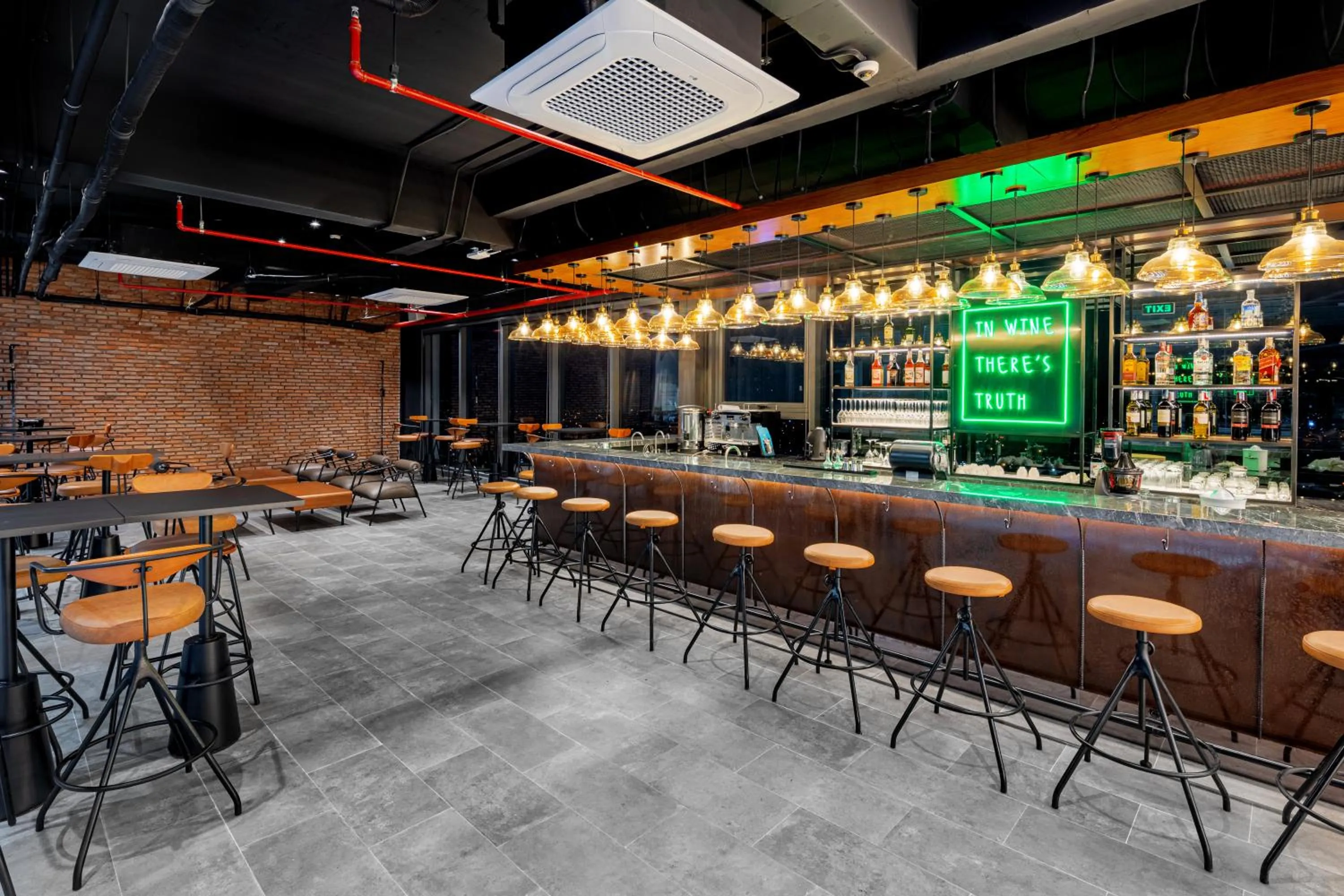 Lounge or bar in Mandala Hotel & Suites Bac Giang