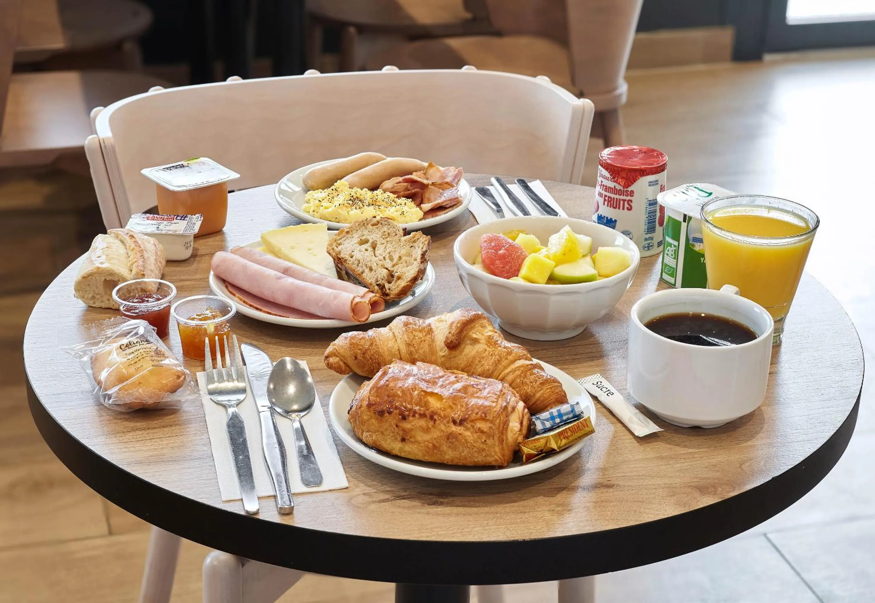 Breakfast in B&B HOTEL Bois d'Arcy Saint Quentin en Yvelines