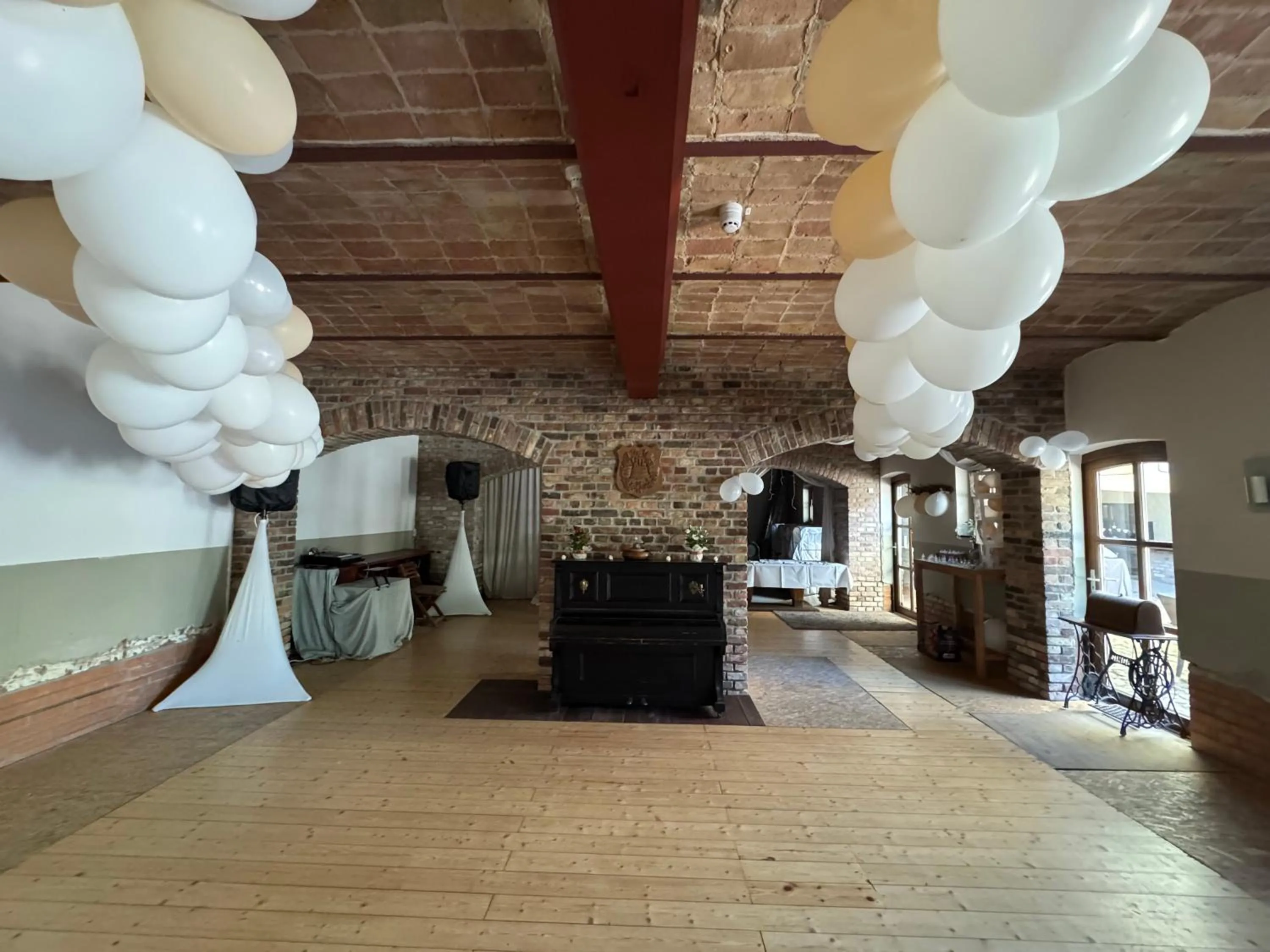 wedding in Hotel Zur Linde Dein Self Check In