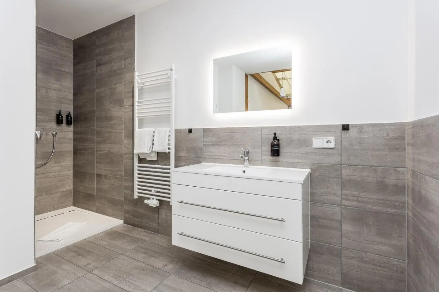 Shower in Hotel Zur Linde Dein Self Check In