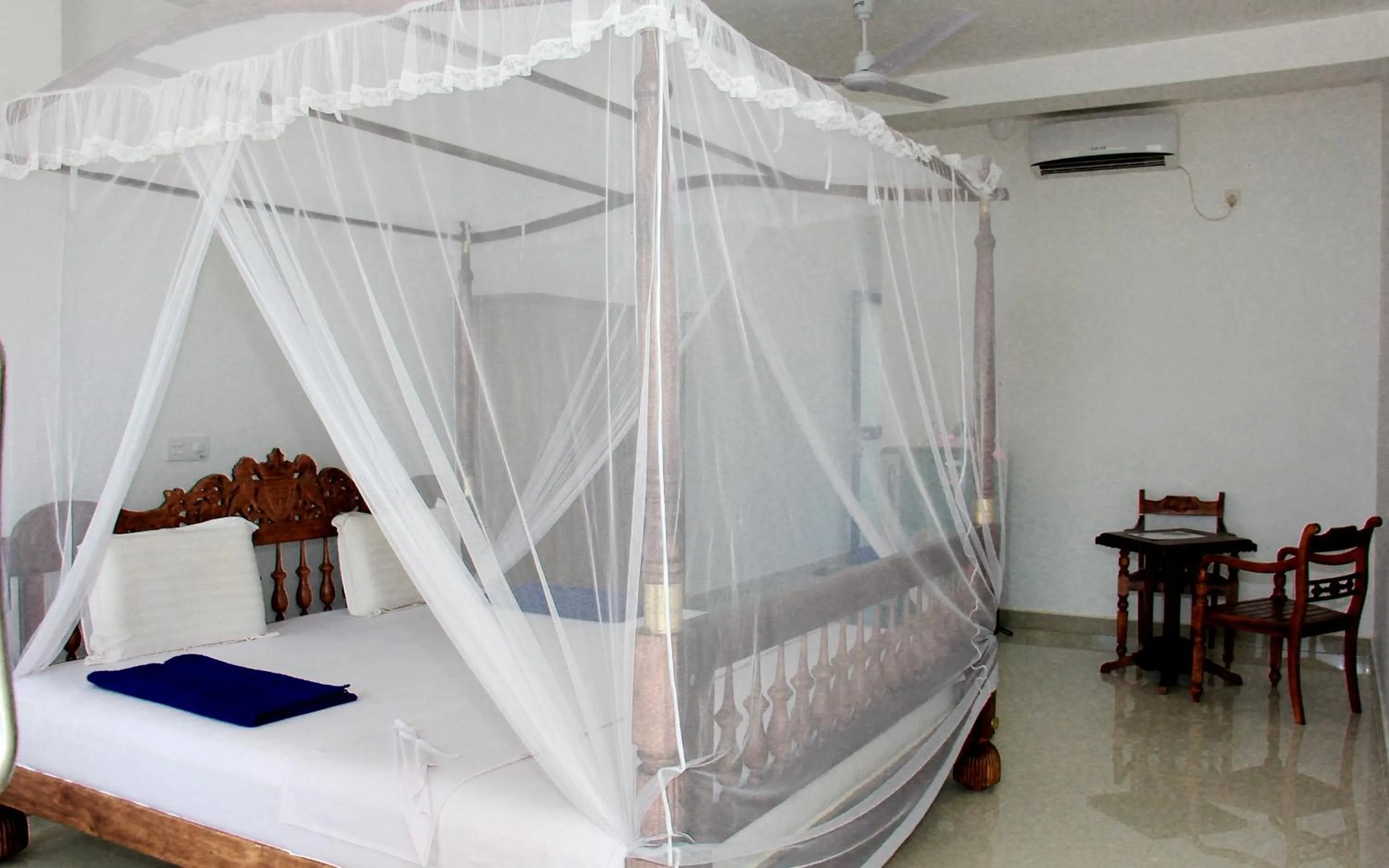 Bedroom, Bed in Paradise Beach Resort & Diving school