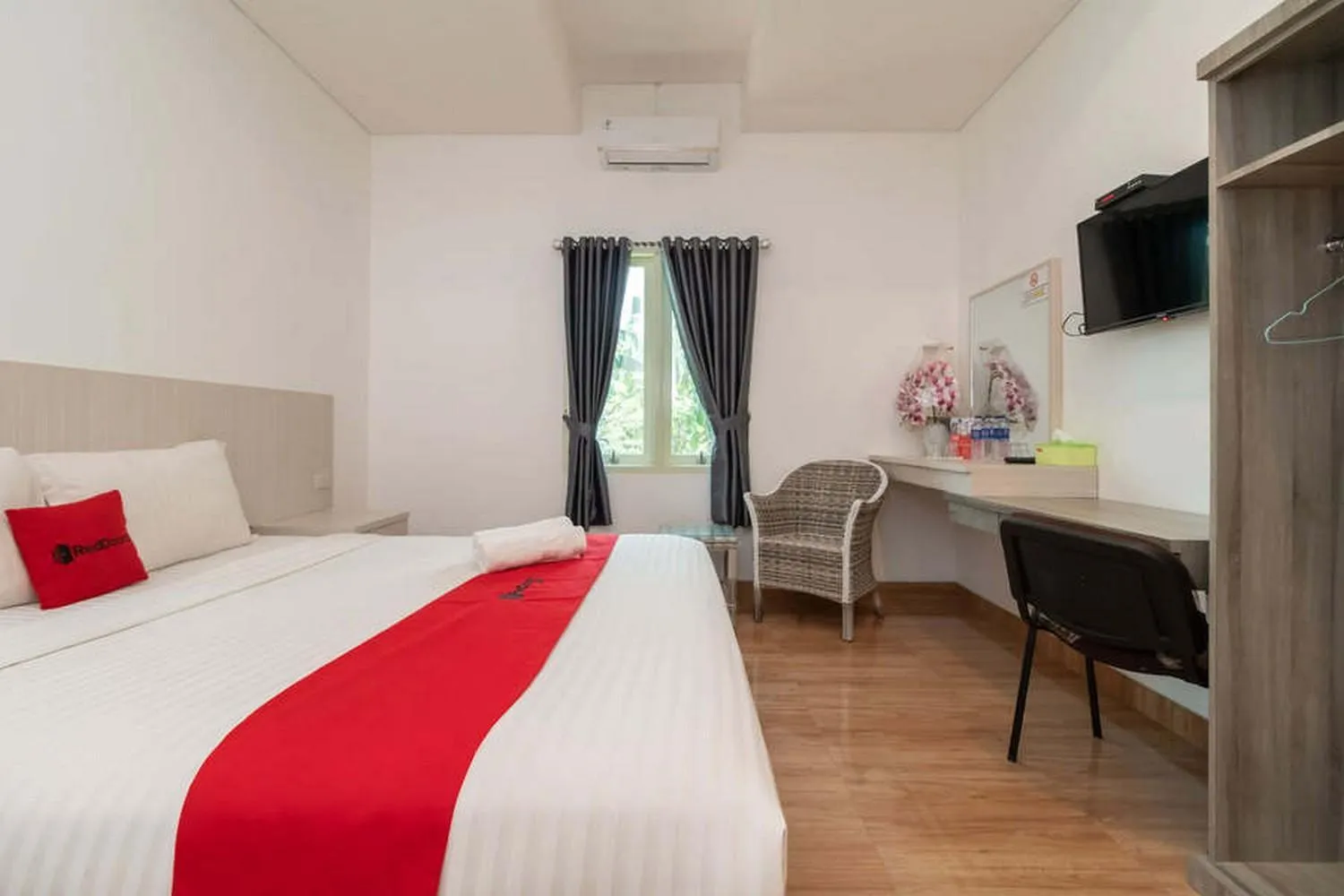 Bedroom, Bed in RedDoorz near Exit Tol Kotabaru ITERA Lampung