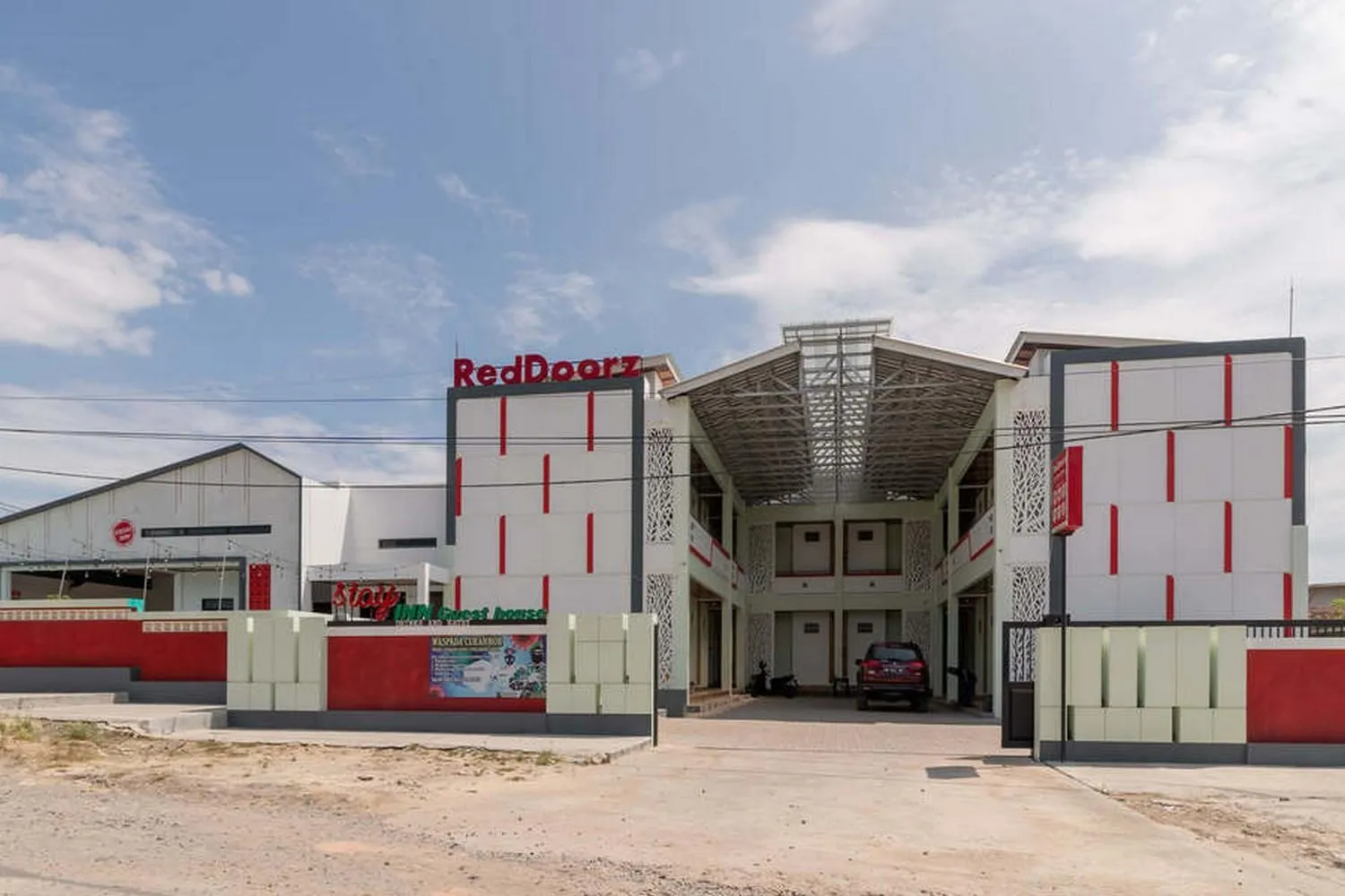 Property building in RedDoorz near Exit Tol Kotabaru ITERA Lampung