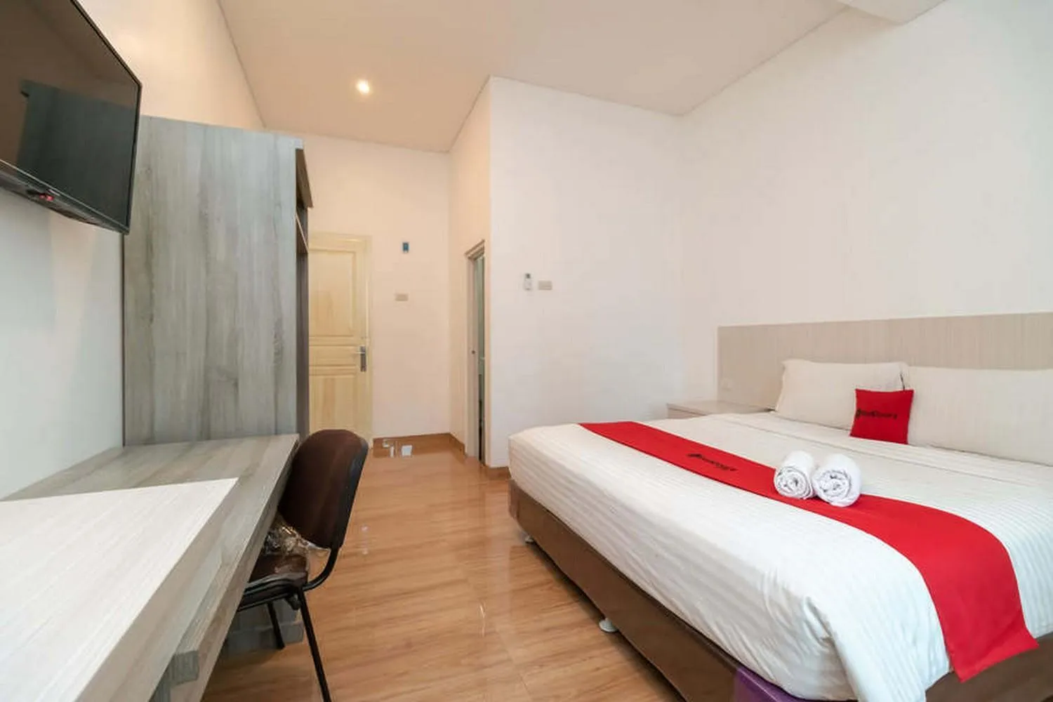 Bedroom, Bed in RedDoorz near Exit Tol Kotabaru ITERA Lampung