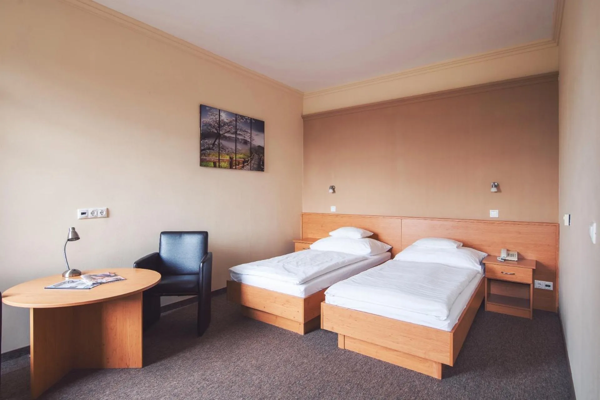 Bedroom, Bed in Granada Conference, Wellness and Sport Hotel