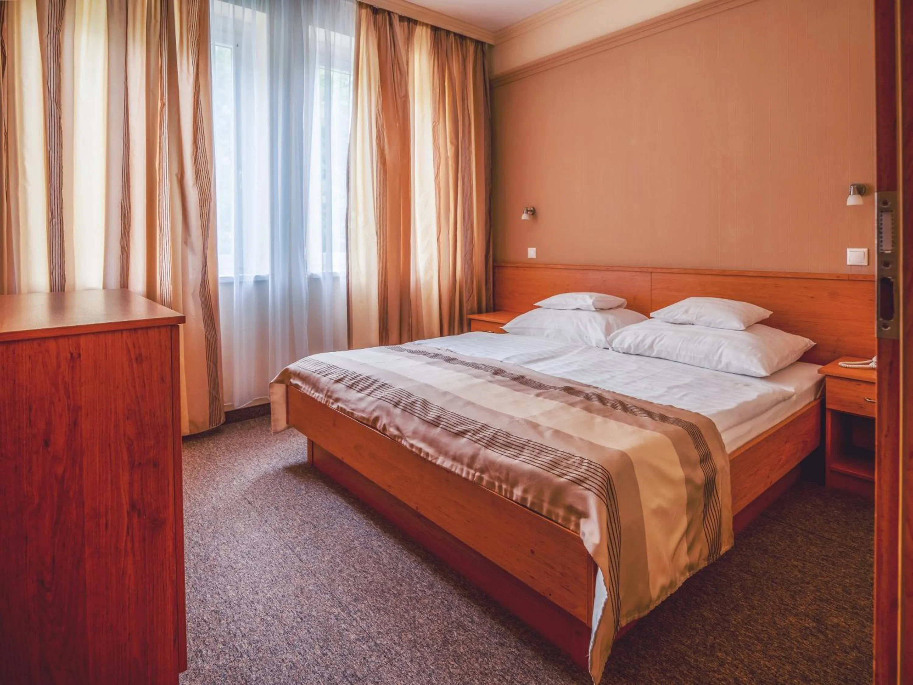 Bedroom, Bed in Granada Conference, Wellness and Sport Hotel