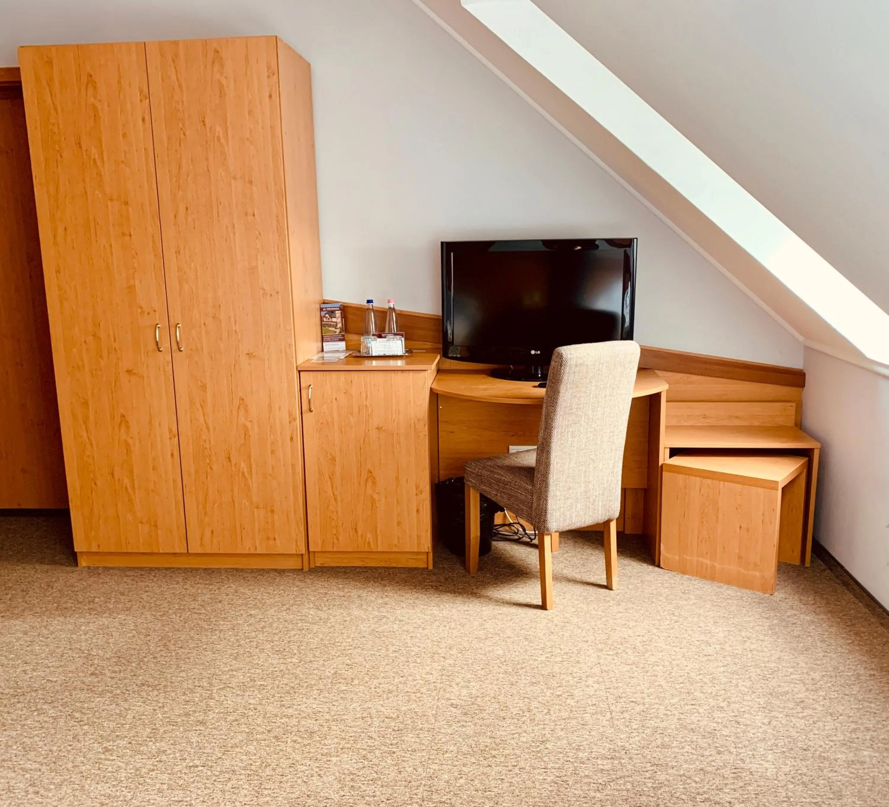 Bedroom in Granada Conference, Wellness and Sport Hotel