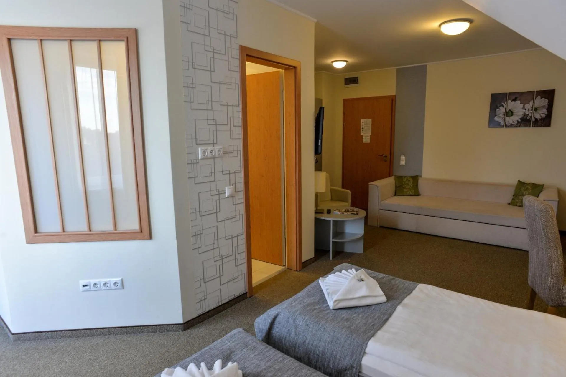 Bedroom, Bed in Granada Conference, Wellness and Sport Hotel