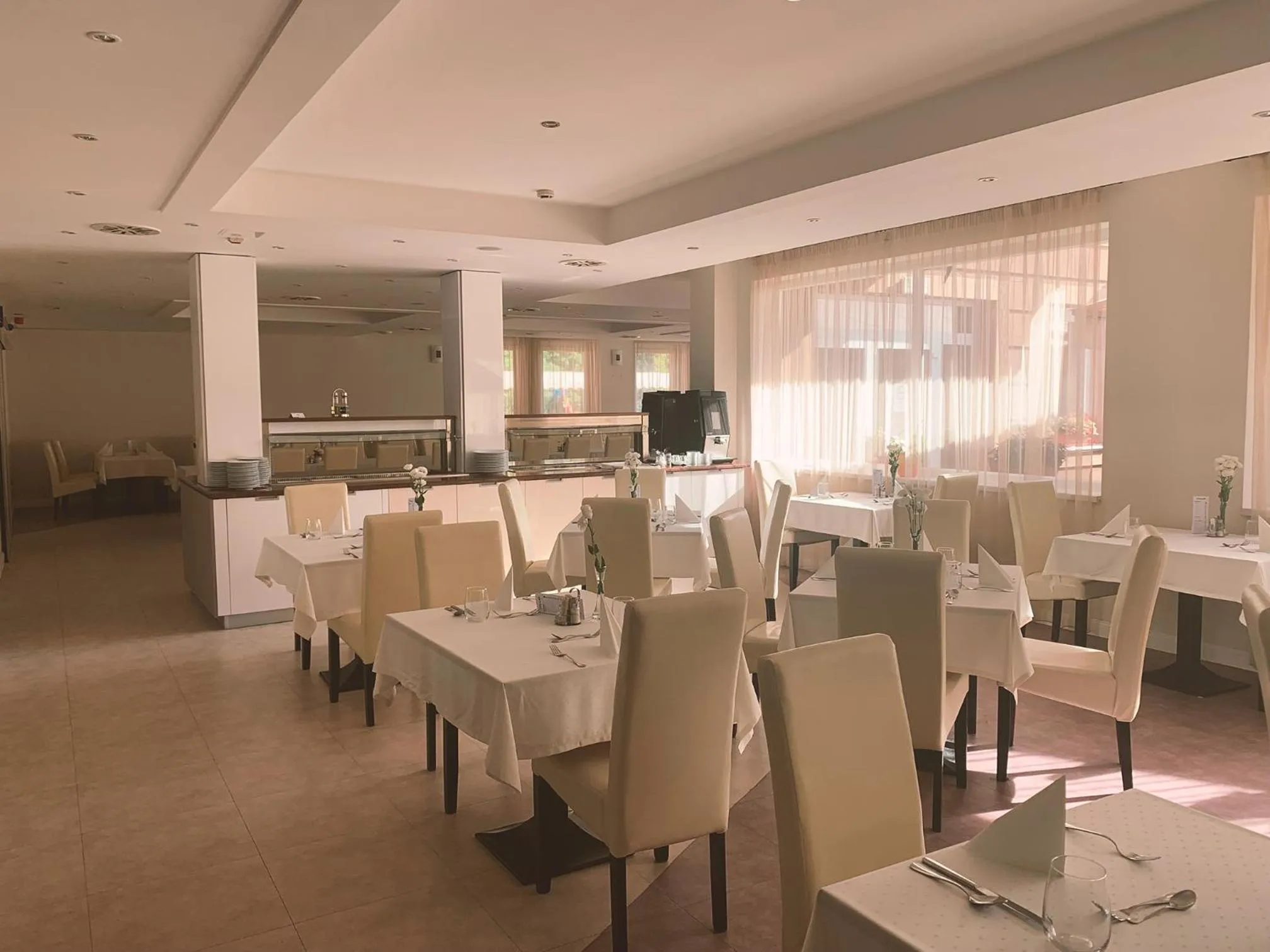 Restaurant/places to eat in Granada Conference, Wellness and Sport Hotel