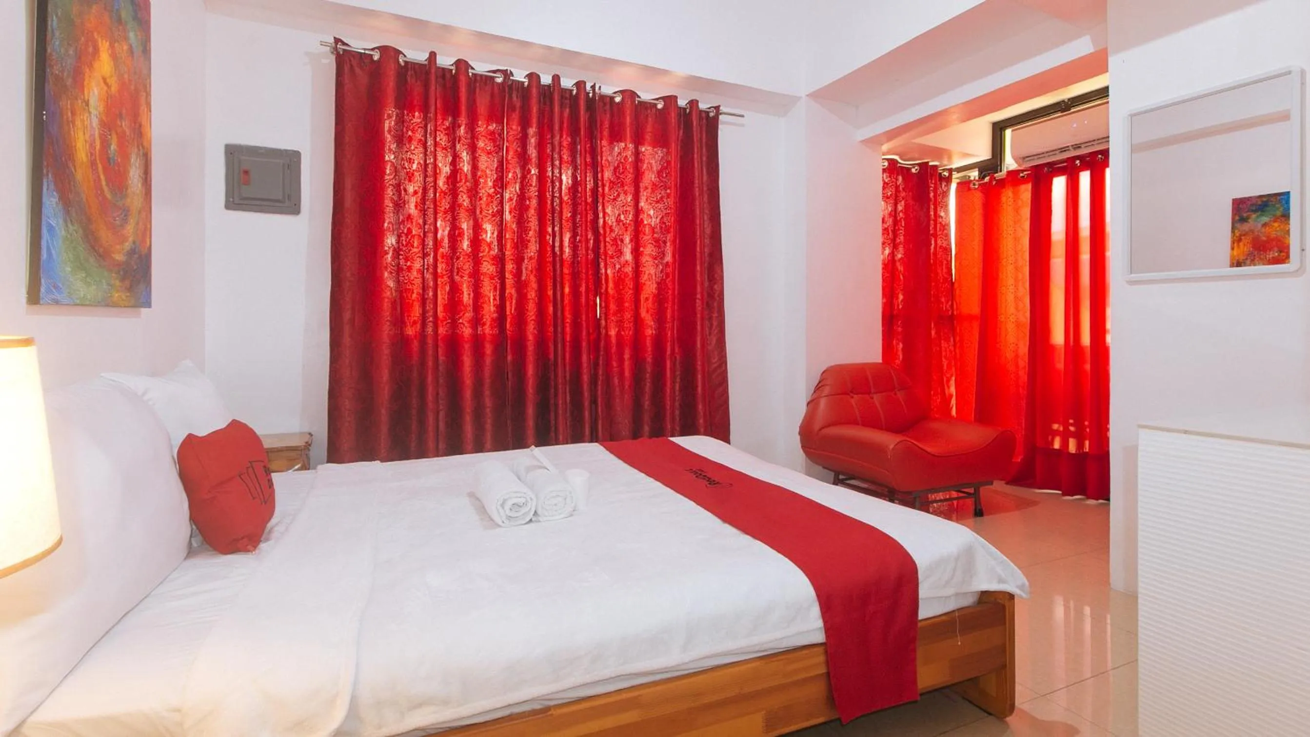 Bed in RedDoorz near LRT 2 Antipolo Station