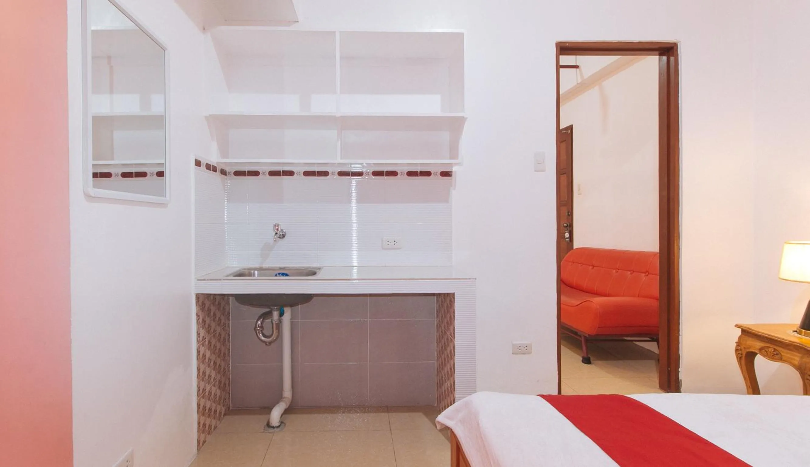 kitchen, Bed in RedDoorz near LRT 2 Antipolo Station