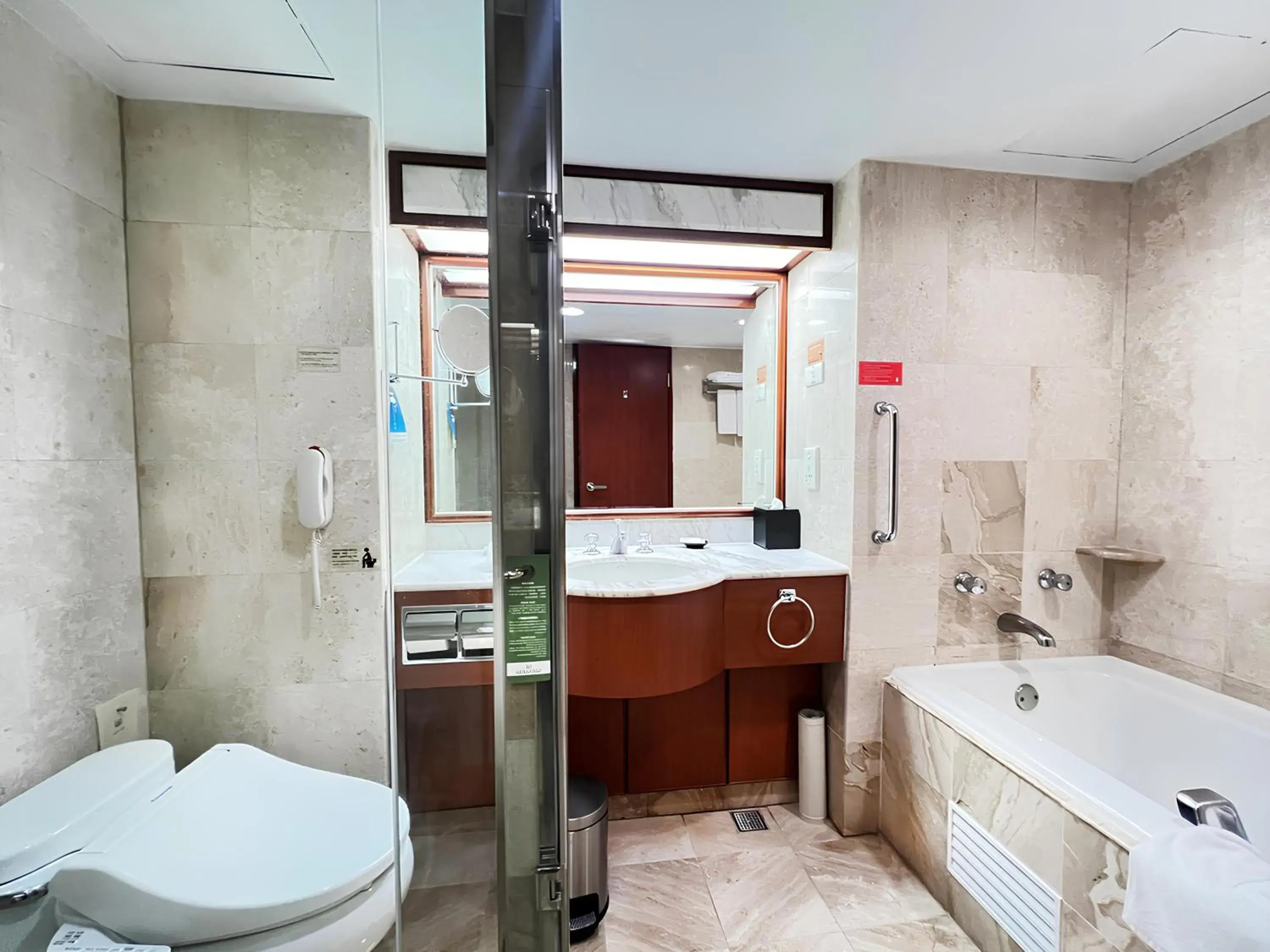 Deluxe Double Room- Executive Floor - single occupancy in Evergreen Laurel Hotel - Taichung Deluxe Double Room- Executive Floor - single occupancy in Evergreen Laurel Hotel - Taichung