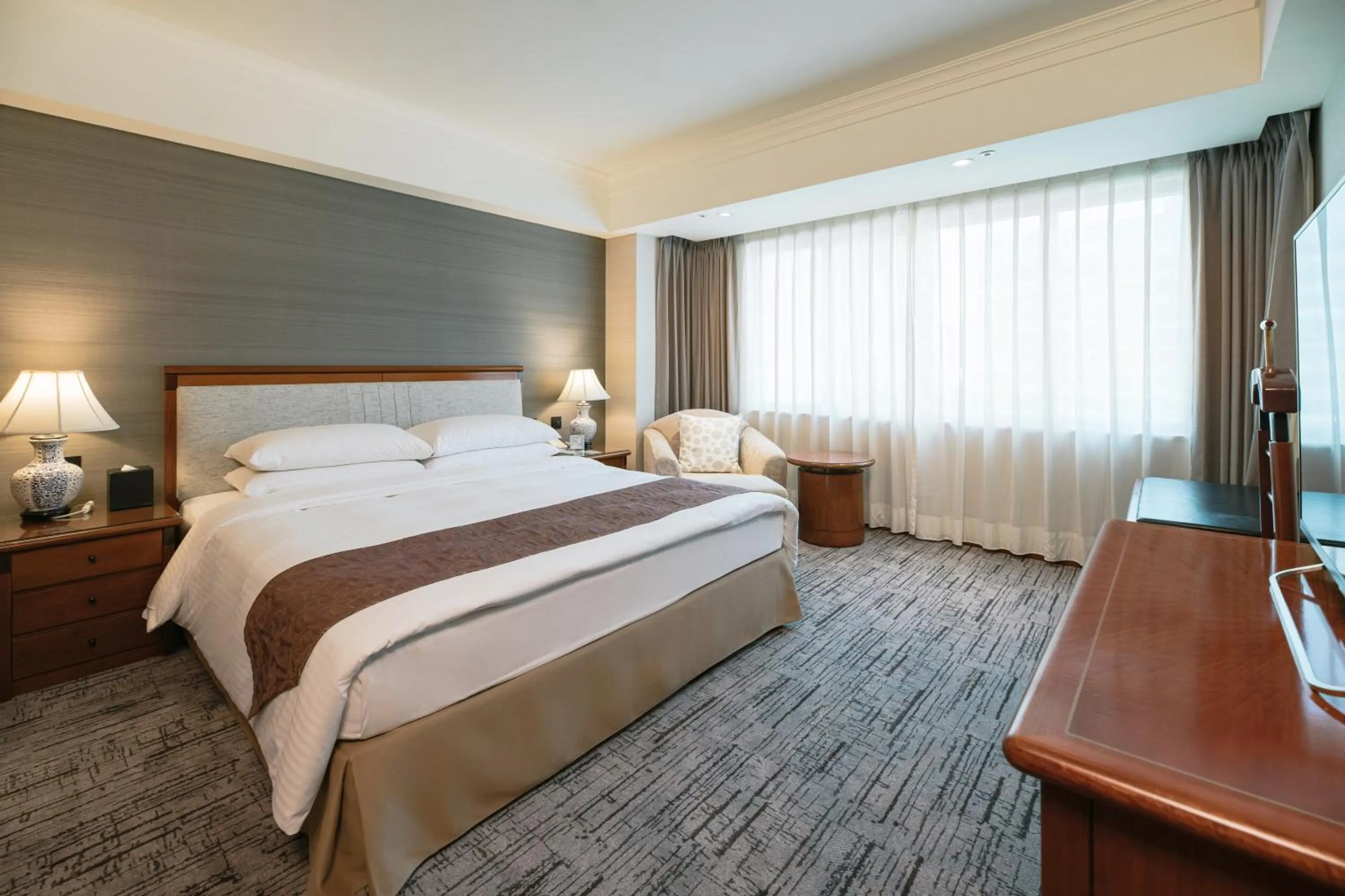 Photo of the whole room, Bed in Evergreen Laurel Hotel - Taichung
