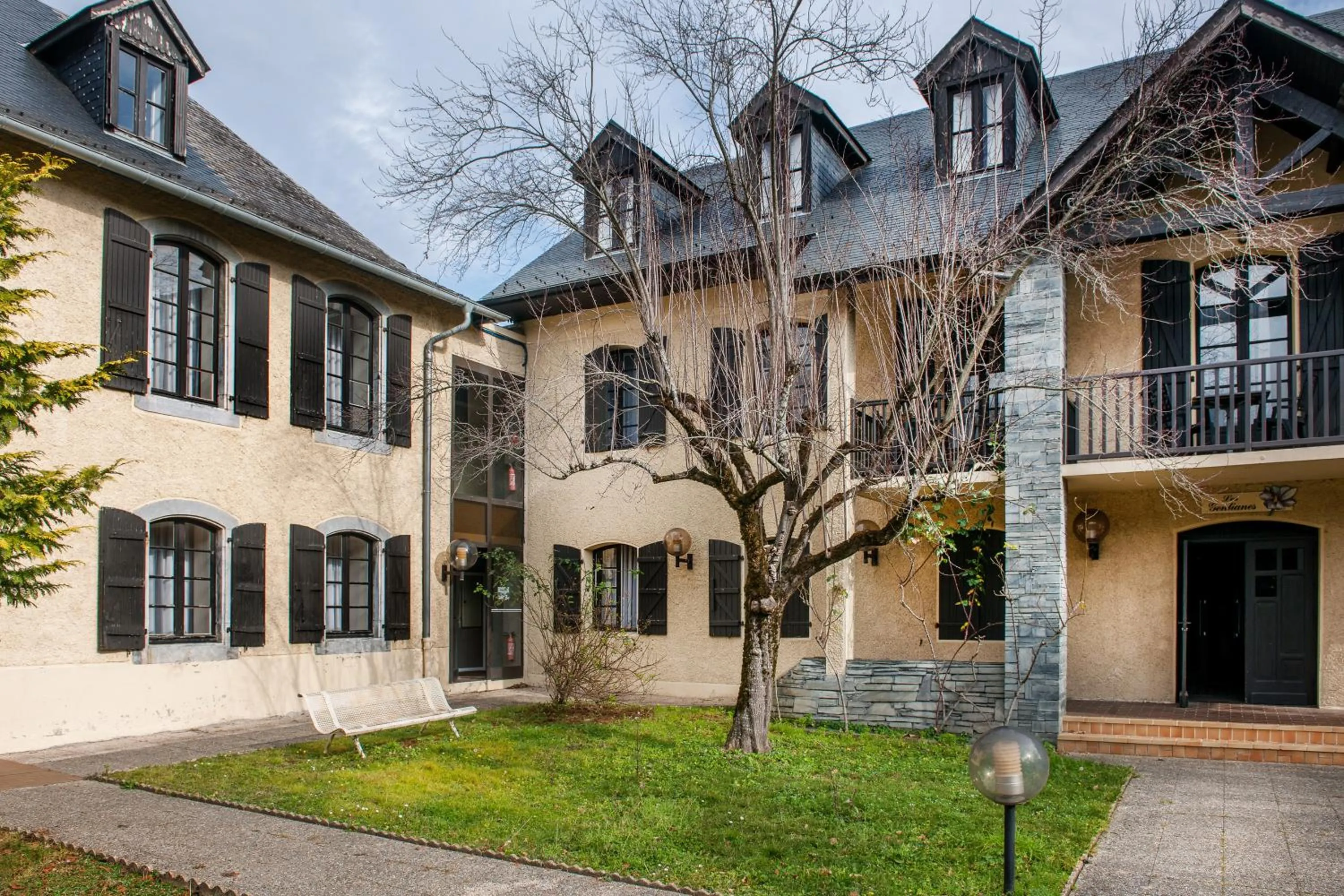 Nearby landmark, Property Building in Les Gentianes