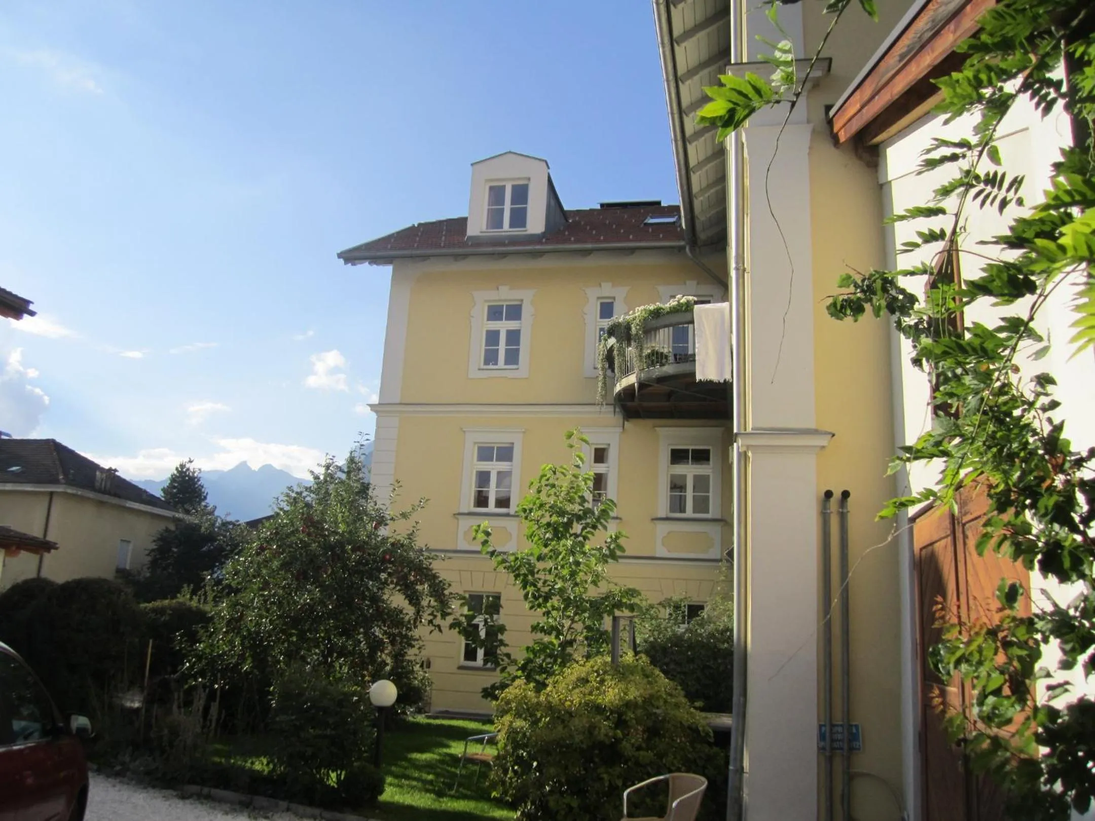 Property building in Residence Zum Theater