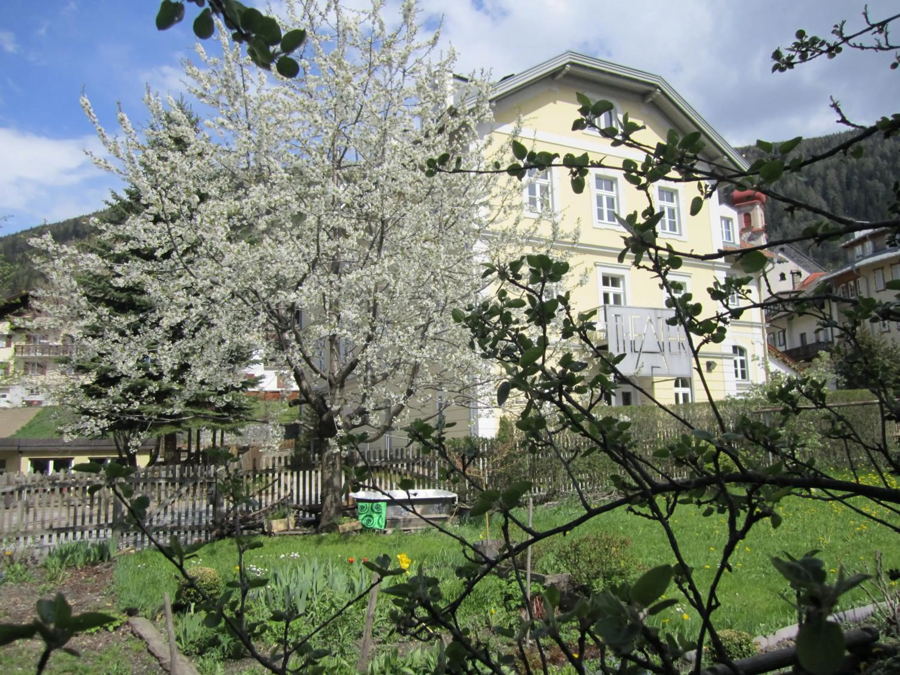 Property building in Residence Zum Theater