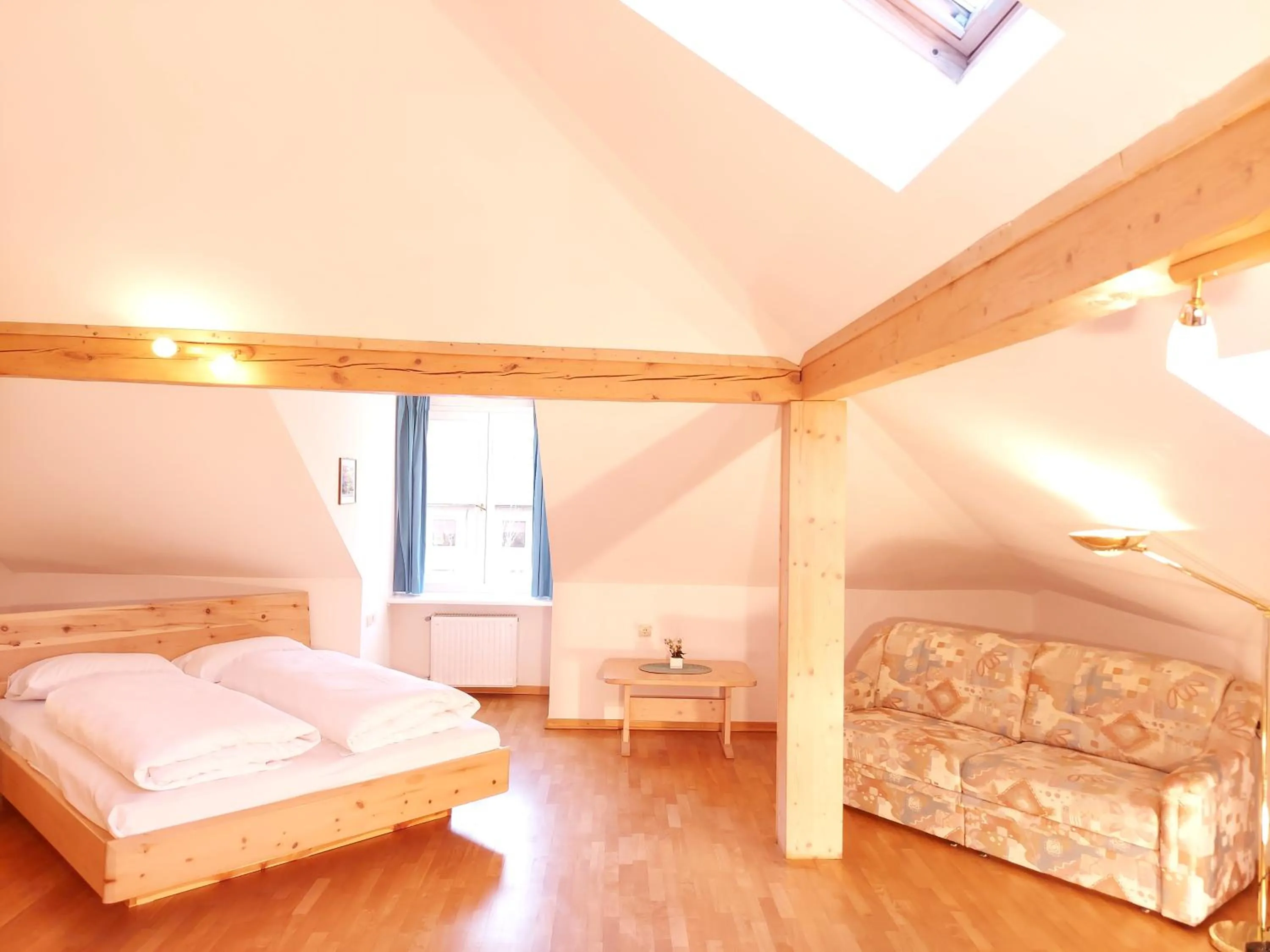 Kitchen or kitchenette, Bed in Residence Zum Theater