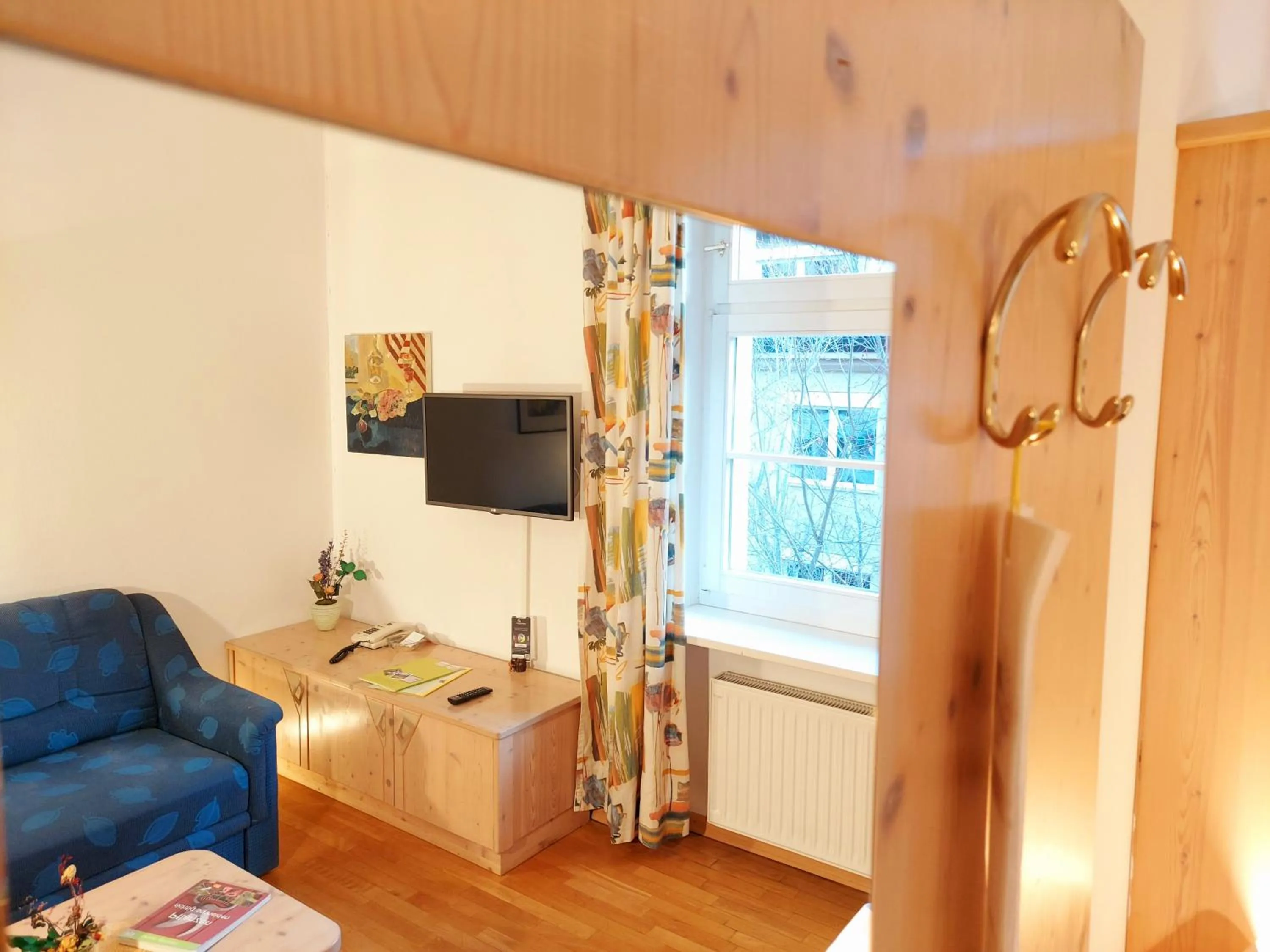 TV and multimedia in Residence Zum Theater