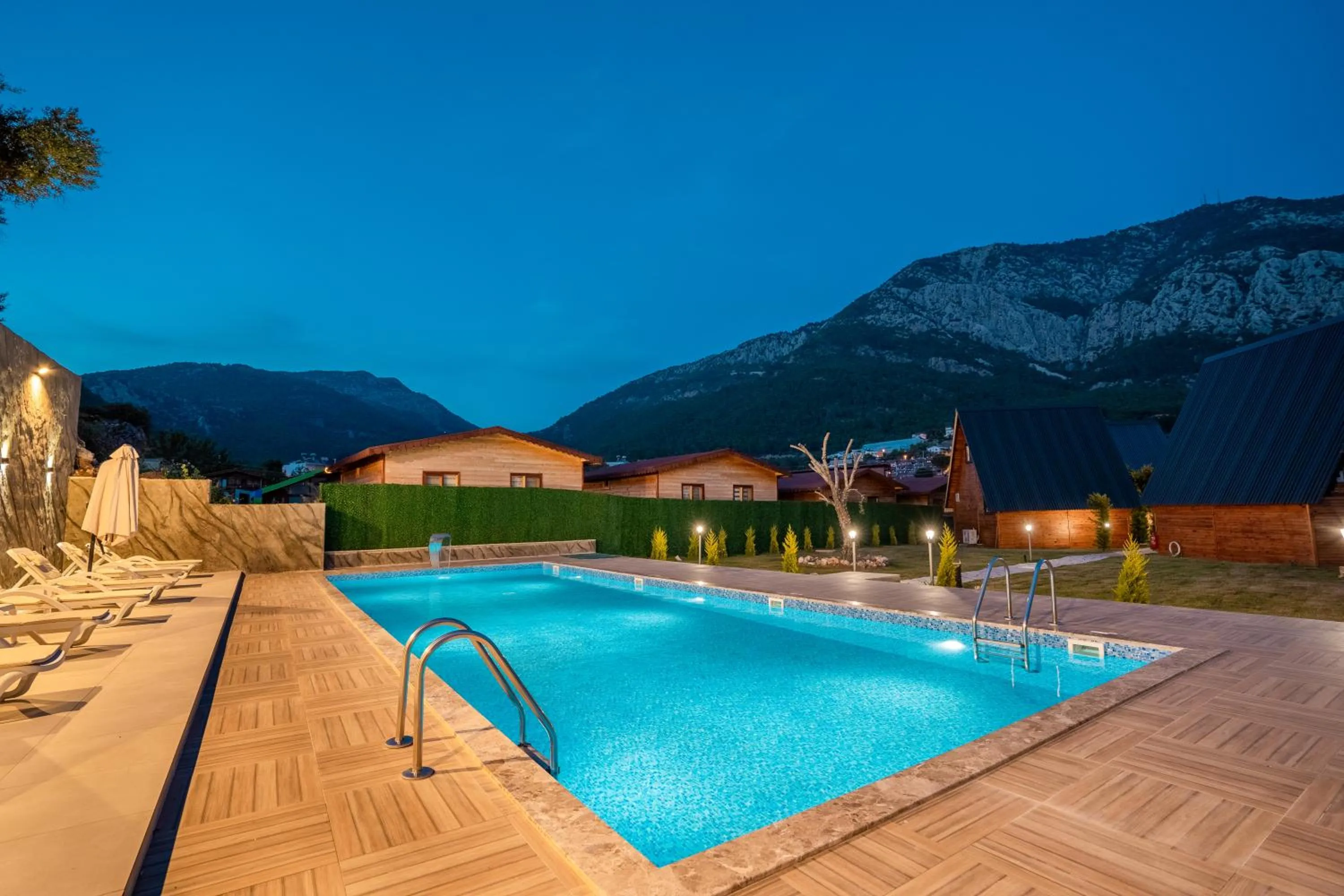 Swimming pool in Karaöz Sapphire Bungalows