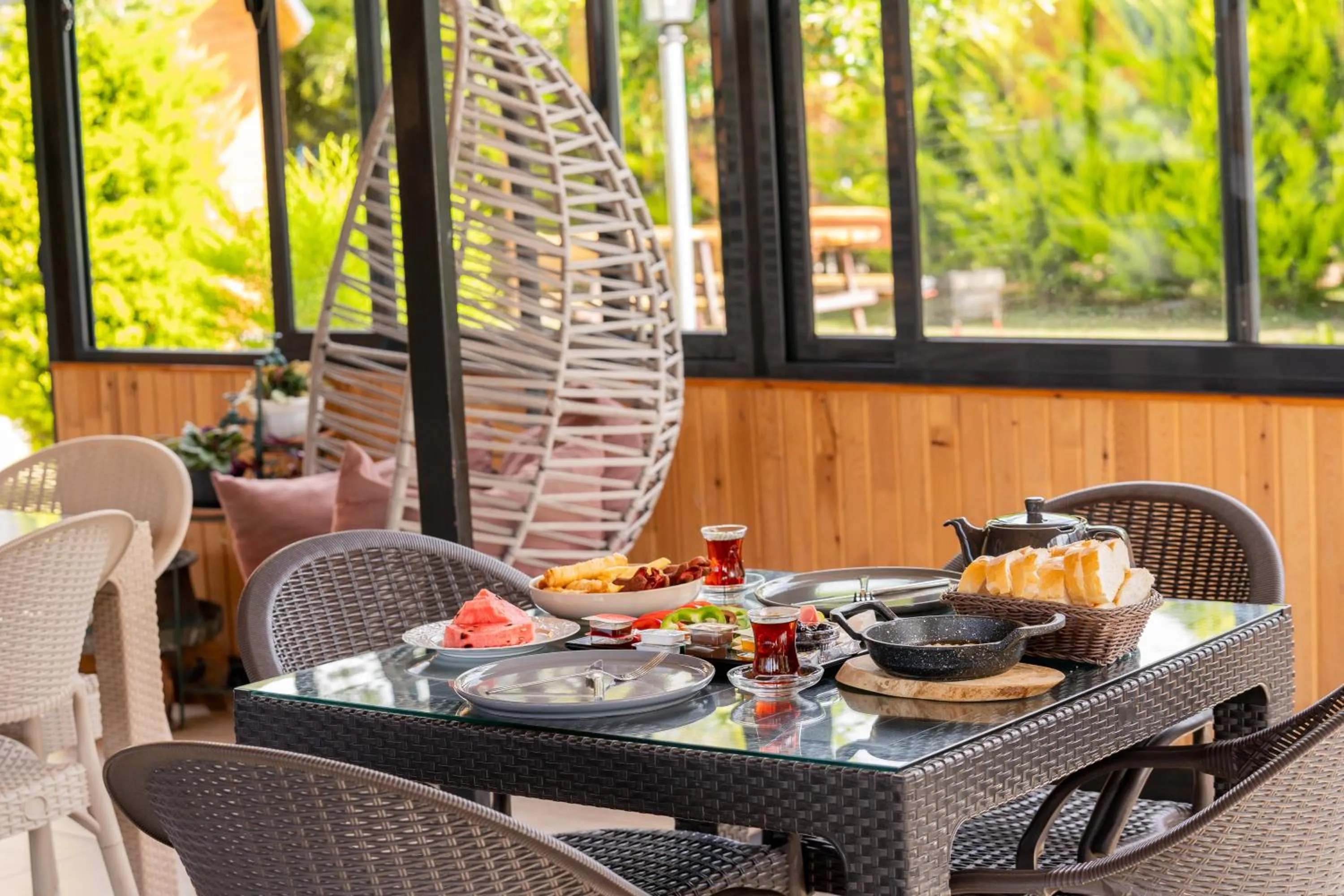 Breakfast in Karaöz Sapphire Bungalows