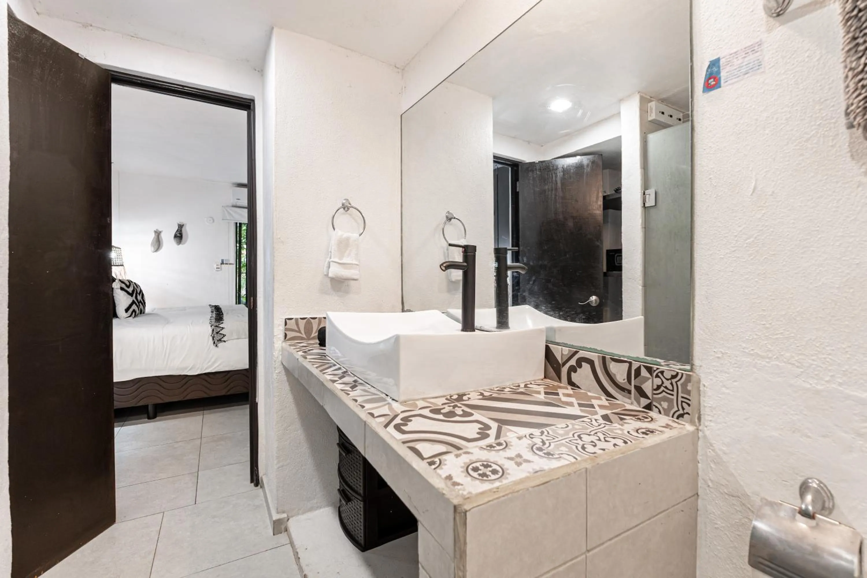 Bathroom, Bed in Sole & Mare by Andiani Travel