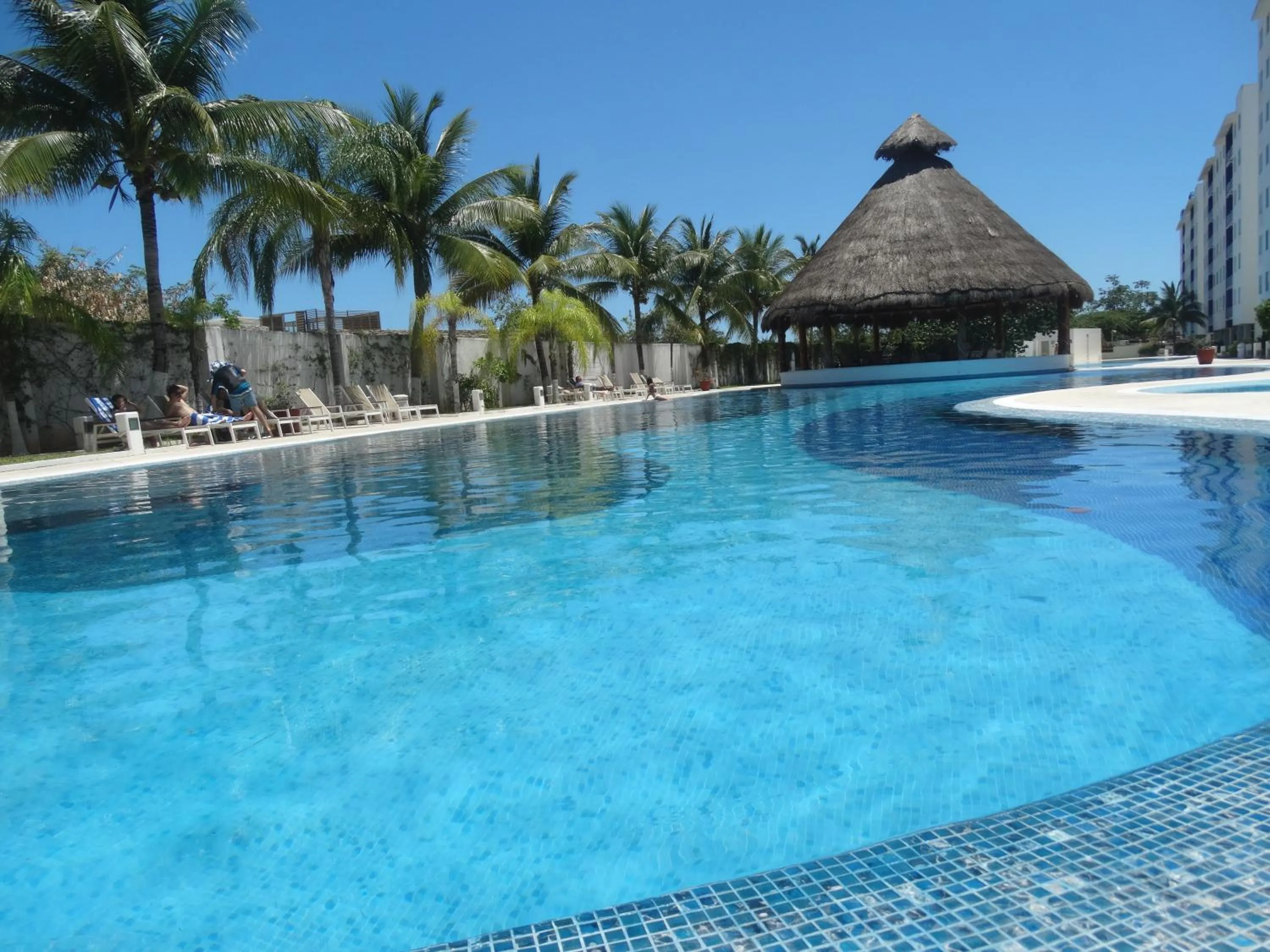 Swimming pool in Yikal Suites by Andiani Travel