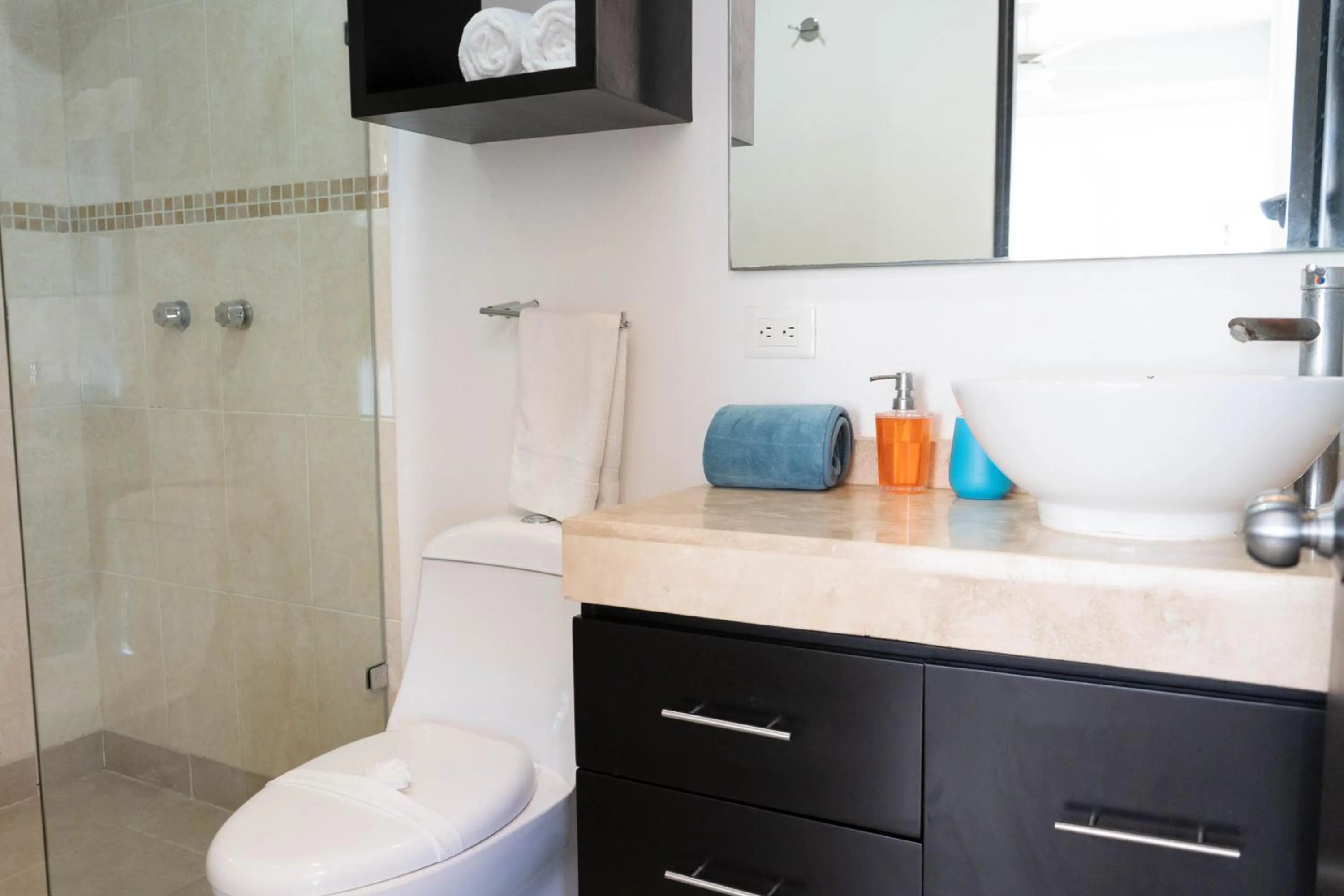 Bathroom in Yikal Suites by Andiani Travel